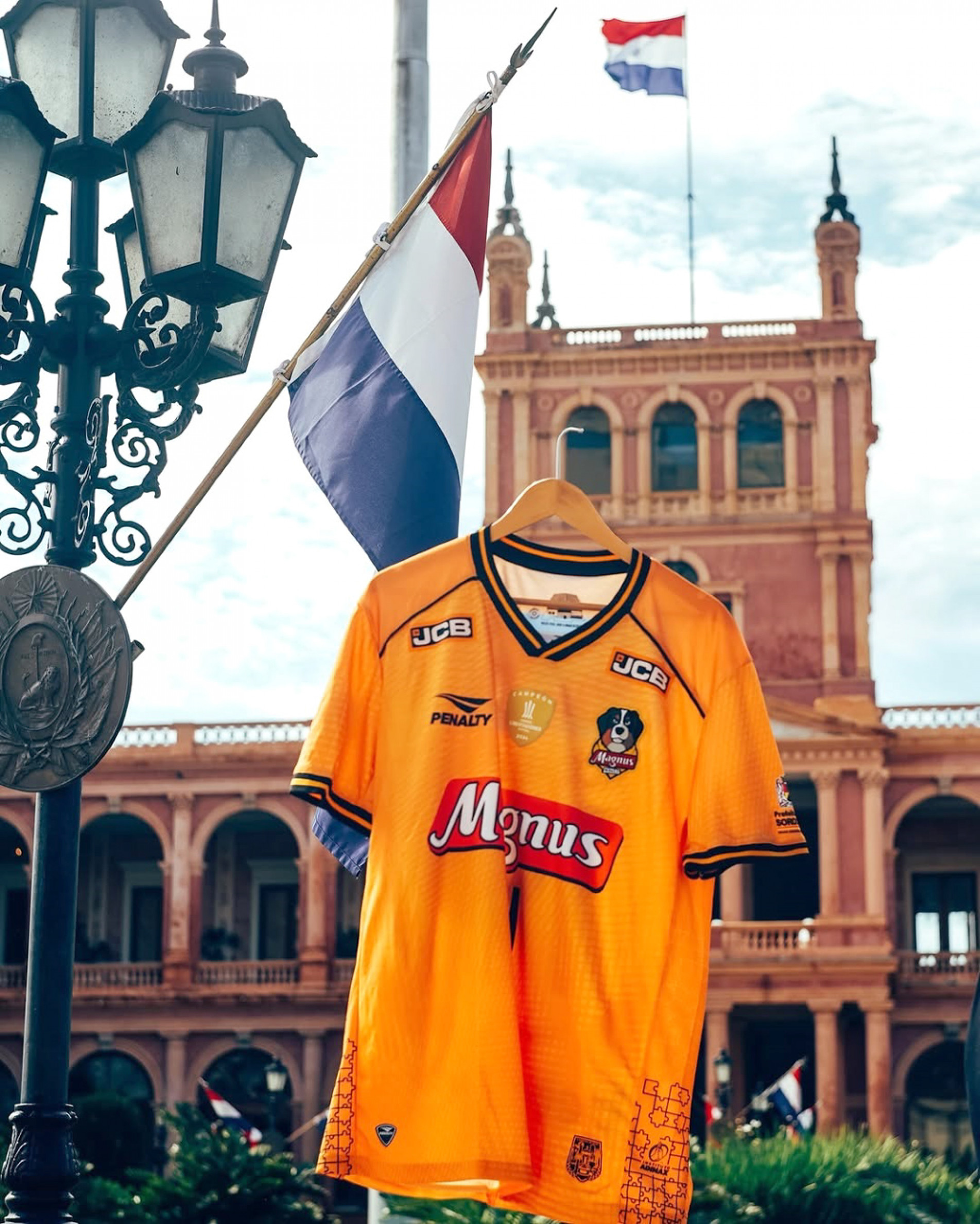 Delegação sorocabana chegou em Luque na tarde de ontem: confiança na bagagem