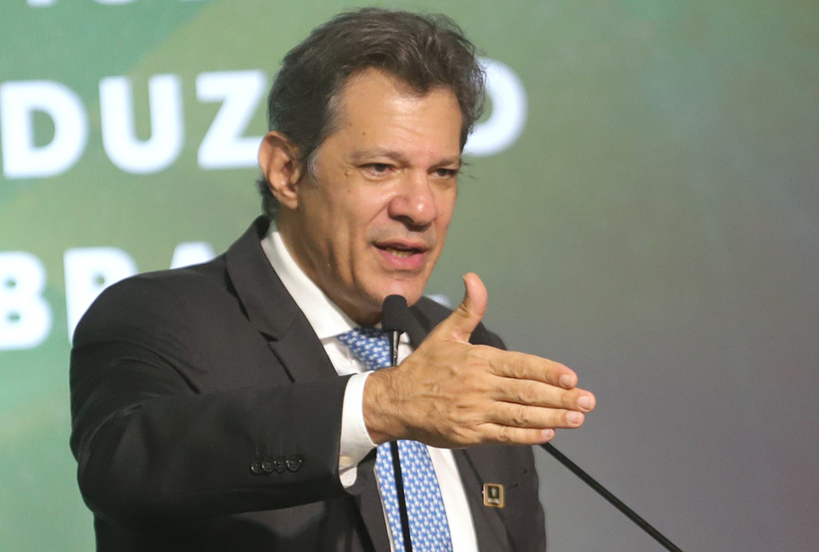 Fernando Haddad disse que governo avalia alternativas 
