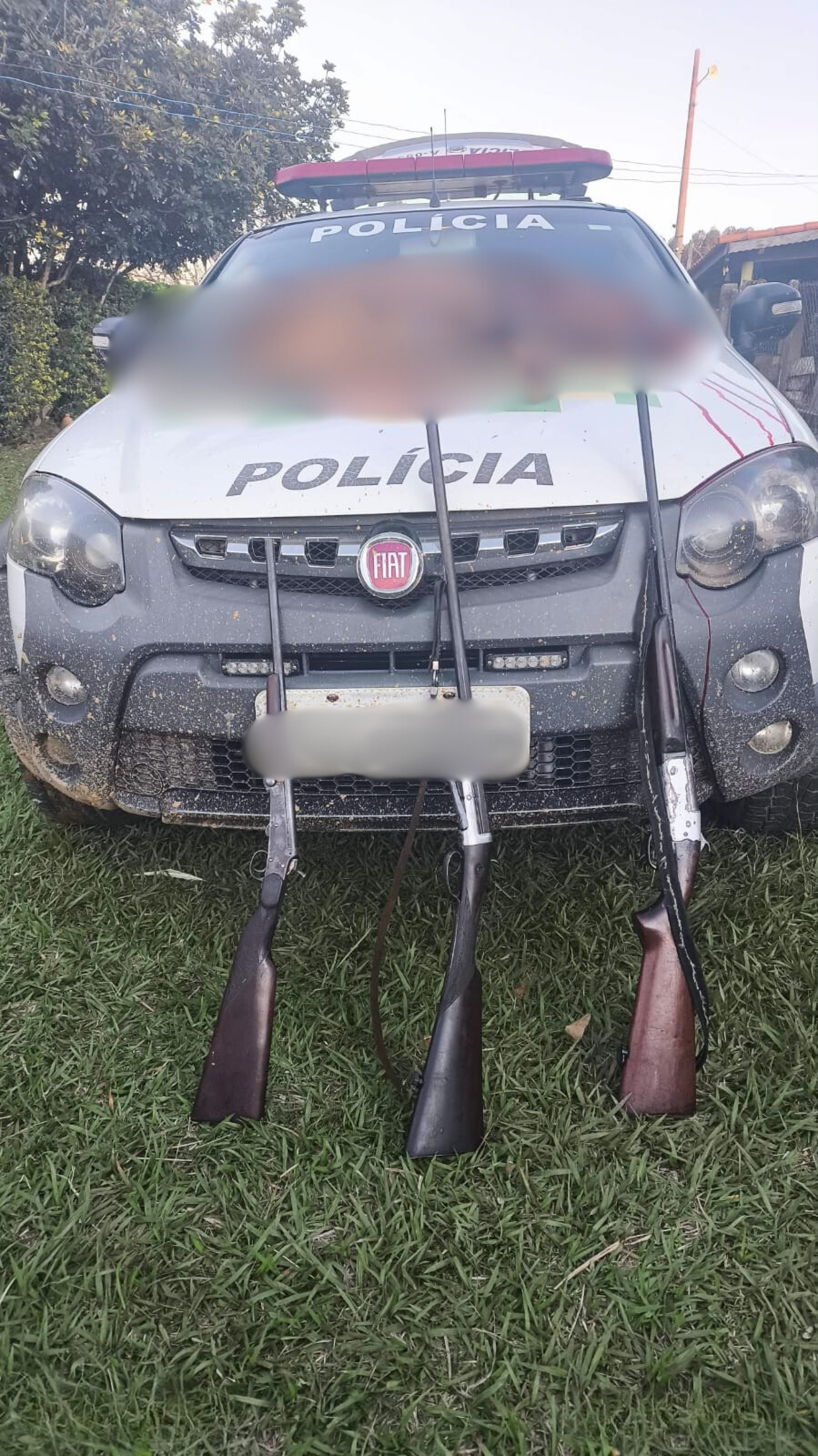 Na esfera administrativa, os três foram autuados por caça ilegal e multados em R$ 500 cada um