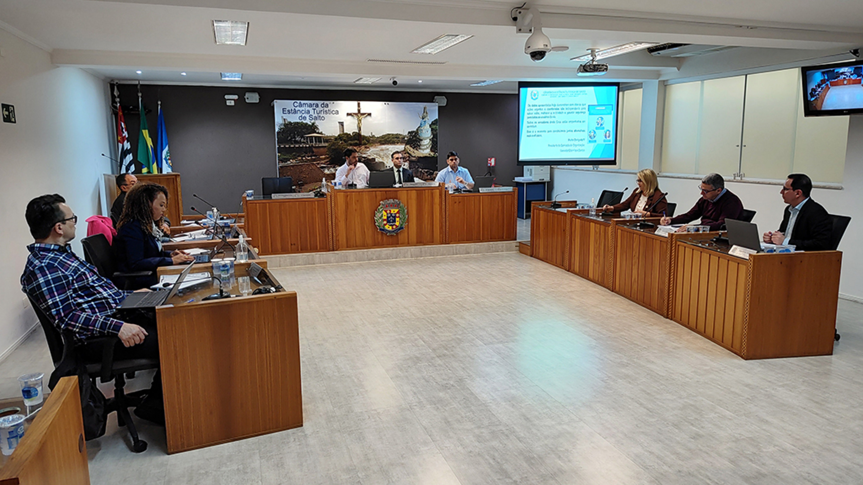 Encontro na Câmara de Salto reúne vereadores e autoridades
