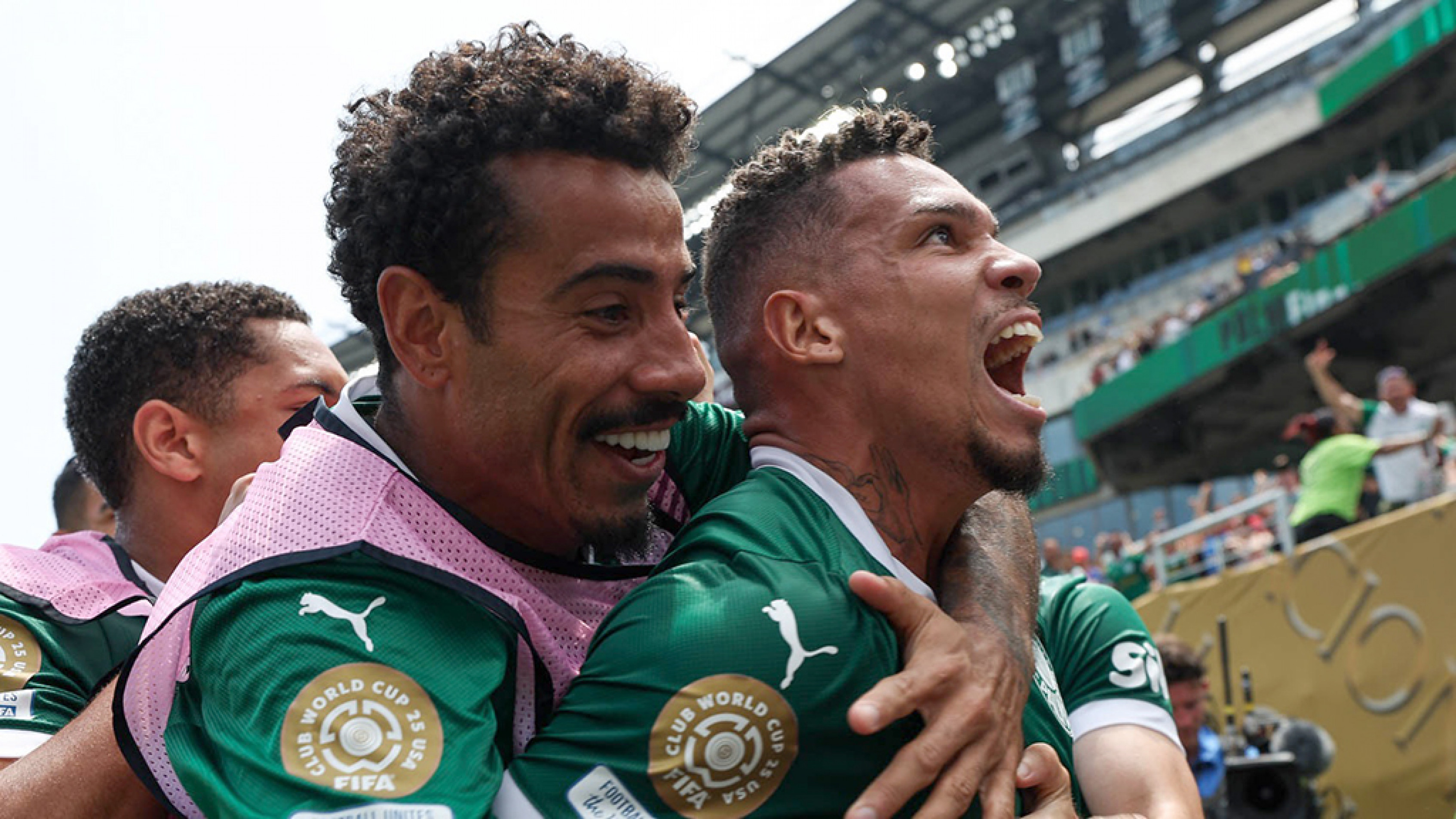 Paulinho fez a diferença e o gol da vitória
