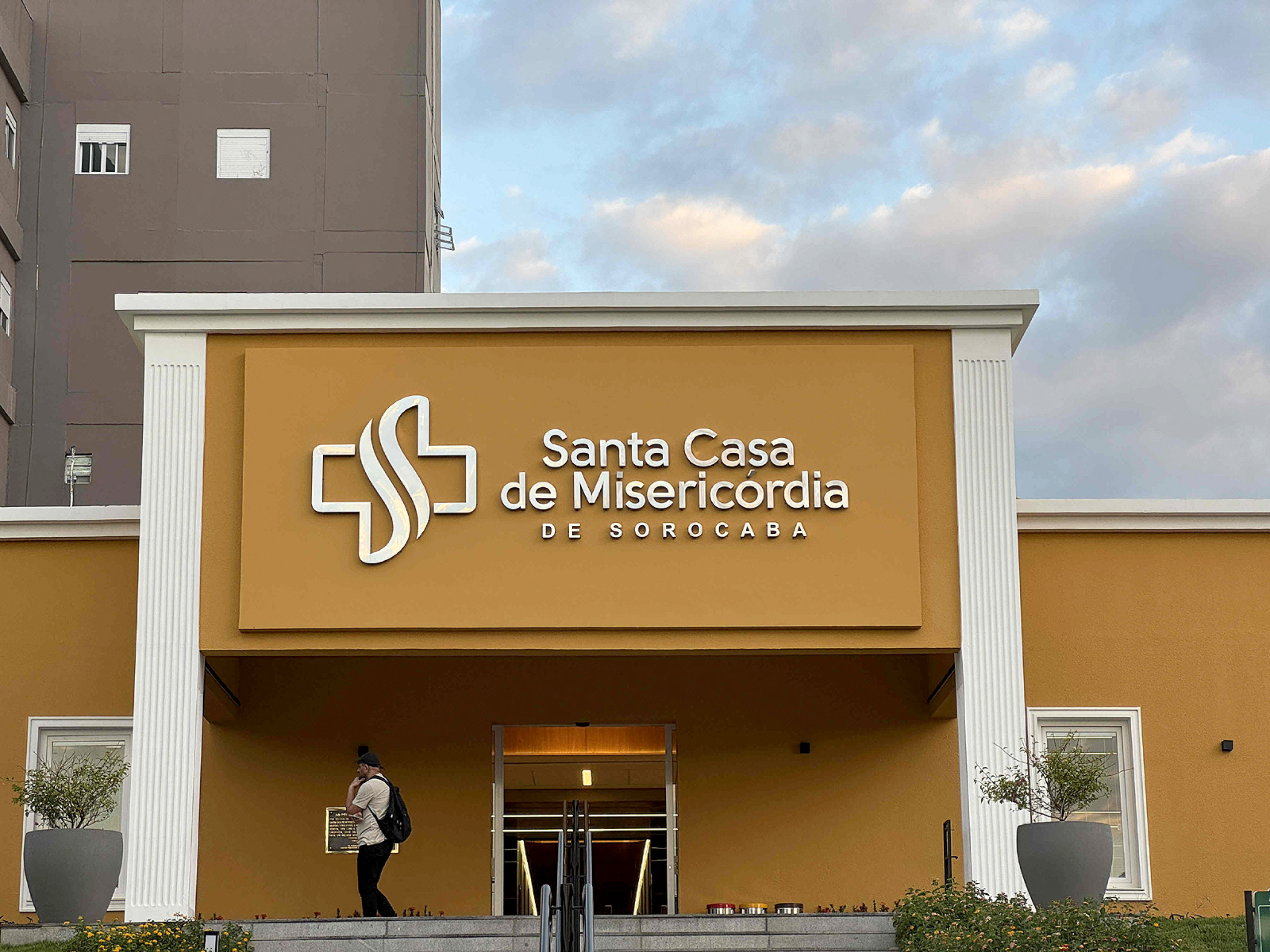 Santa Casa assinou contrato ontem com a Prefeitura de Sorocaba para o programa 
