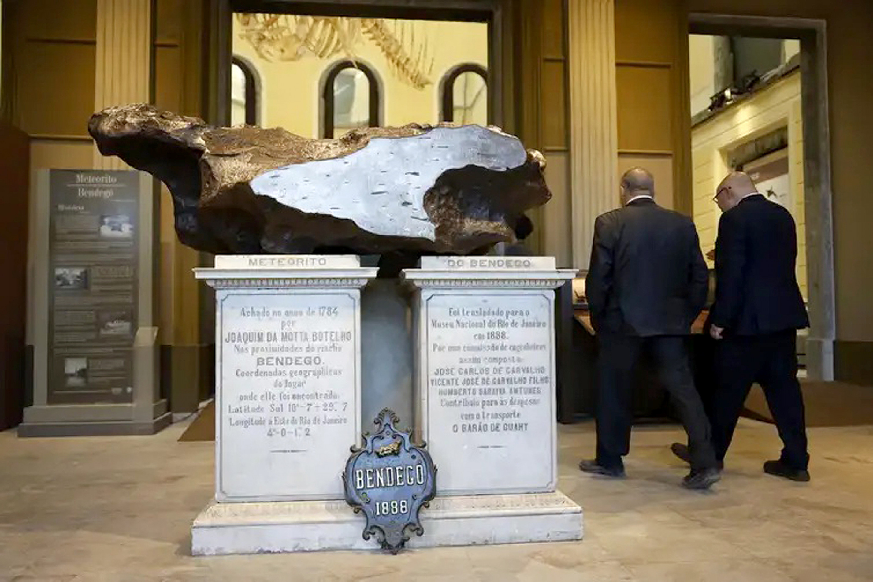 Meteorito Bendegó resistiu à tragédia 
