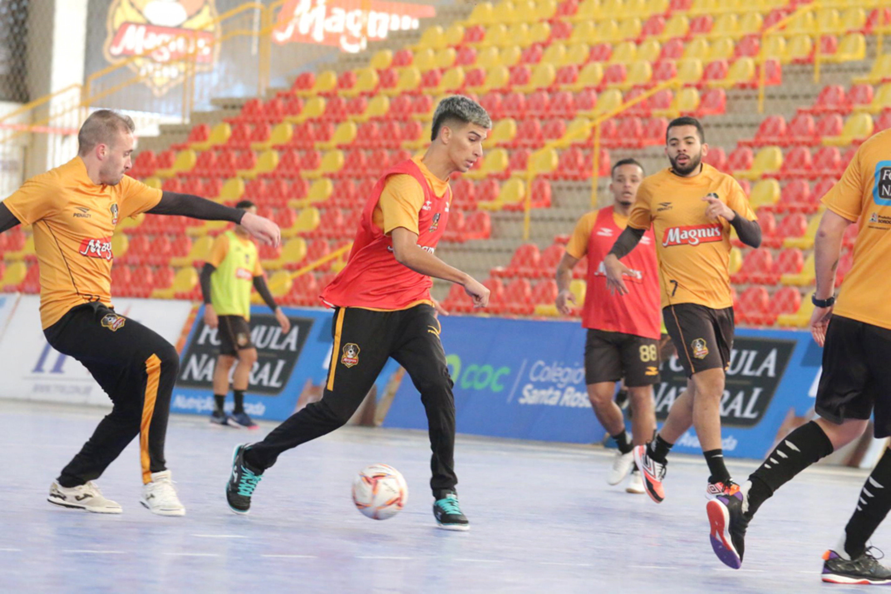 Último treino antes do compromisso na Capital foi ontem na Arena Sorocaba: todos os jogadores à disposição
