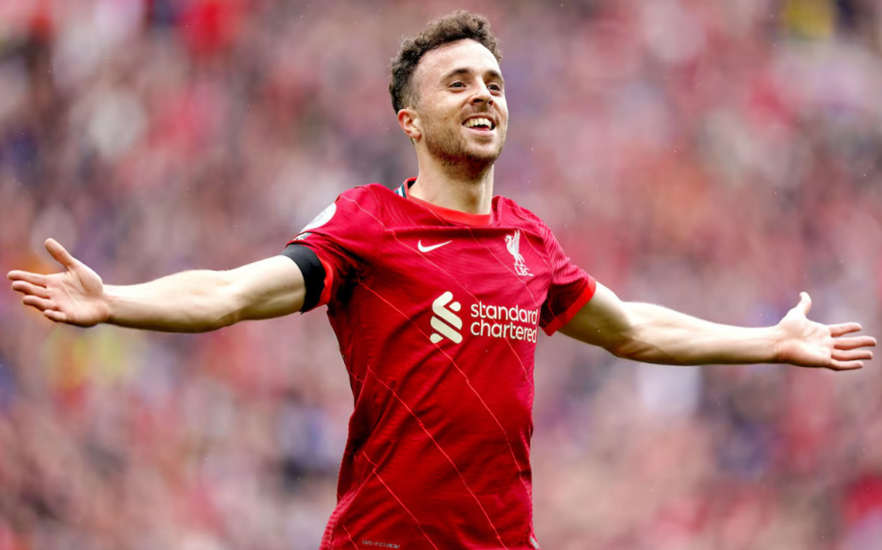 Diogo Jota, atacante do Liverpool e da seleção portuguesa, morreu em acidente de trânsito na Espanha.