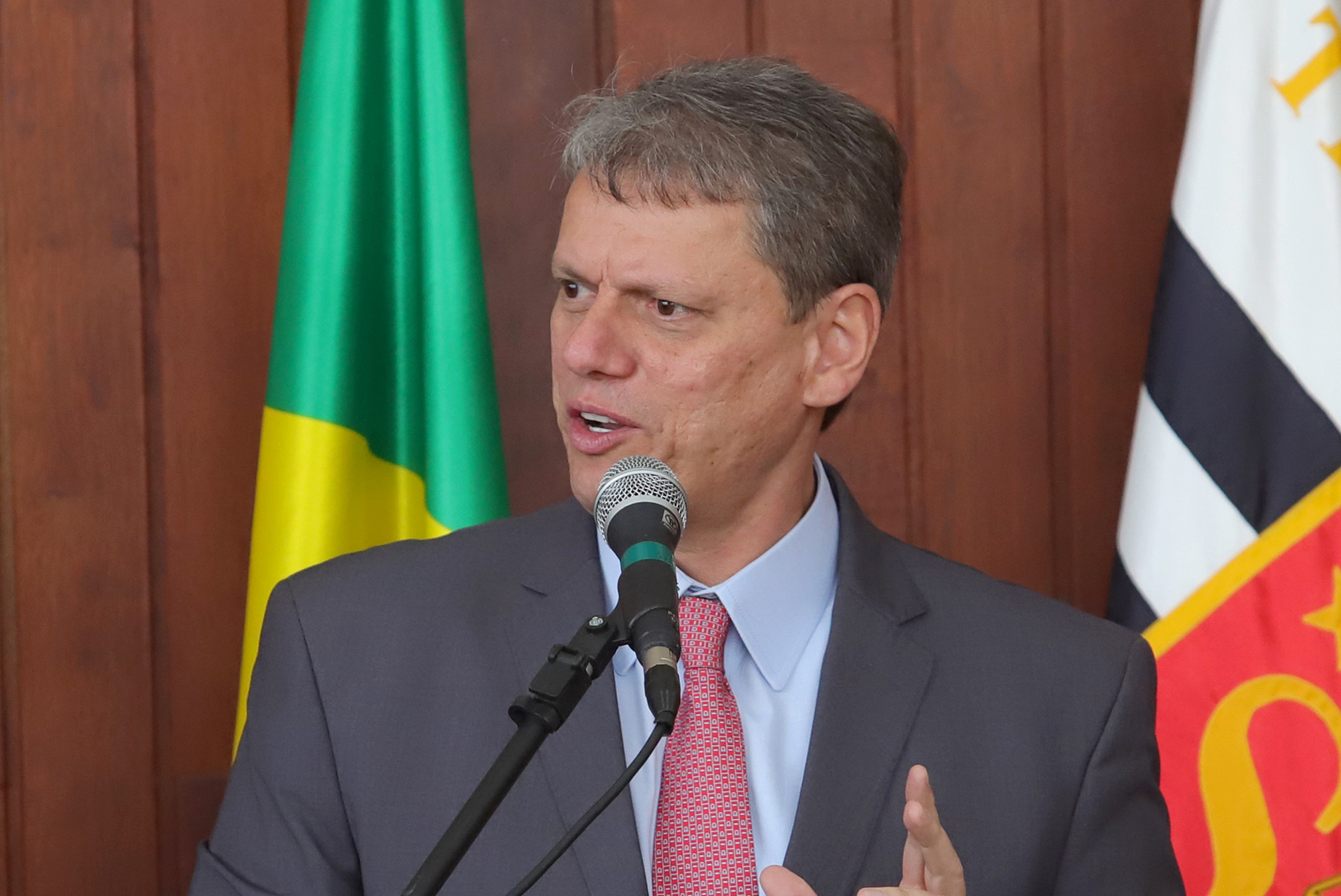 Governador vence na pesquisa feita pelo instituto Paraná