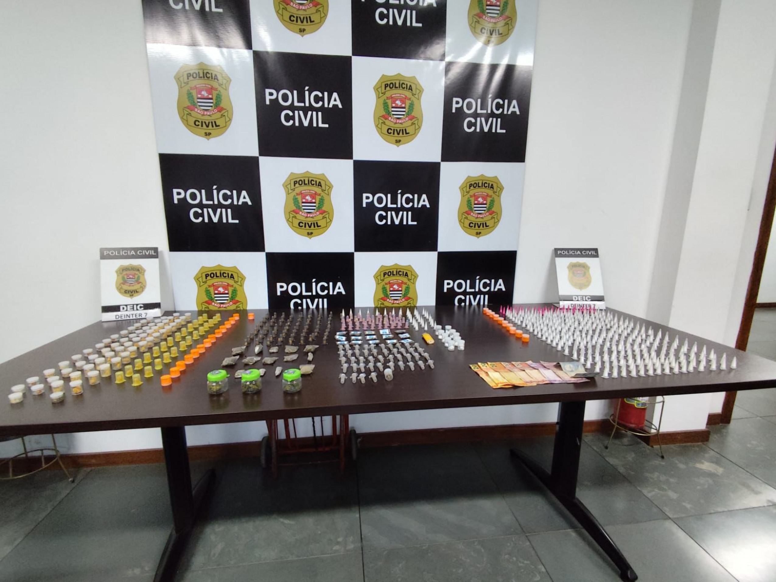 A ação teve como objetivo reprimir o tráfico de drogas e a receptação de materiais de cobre nos bairros Nova Esperança e Humberto de Campos