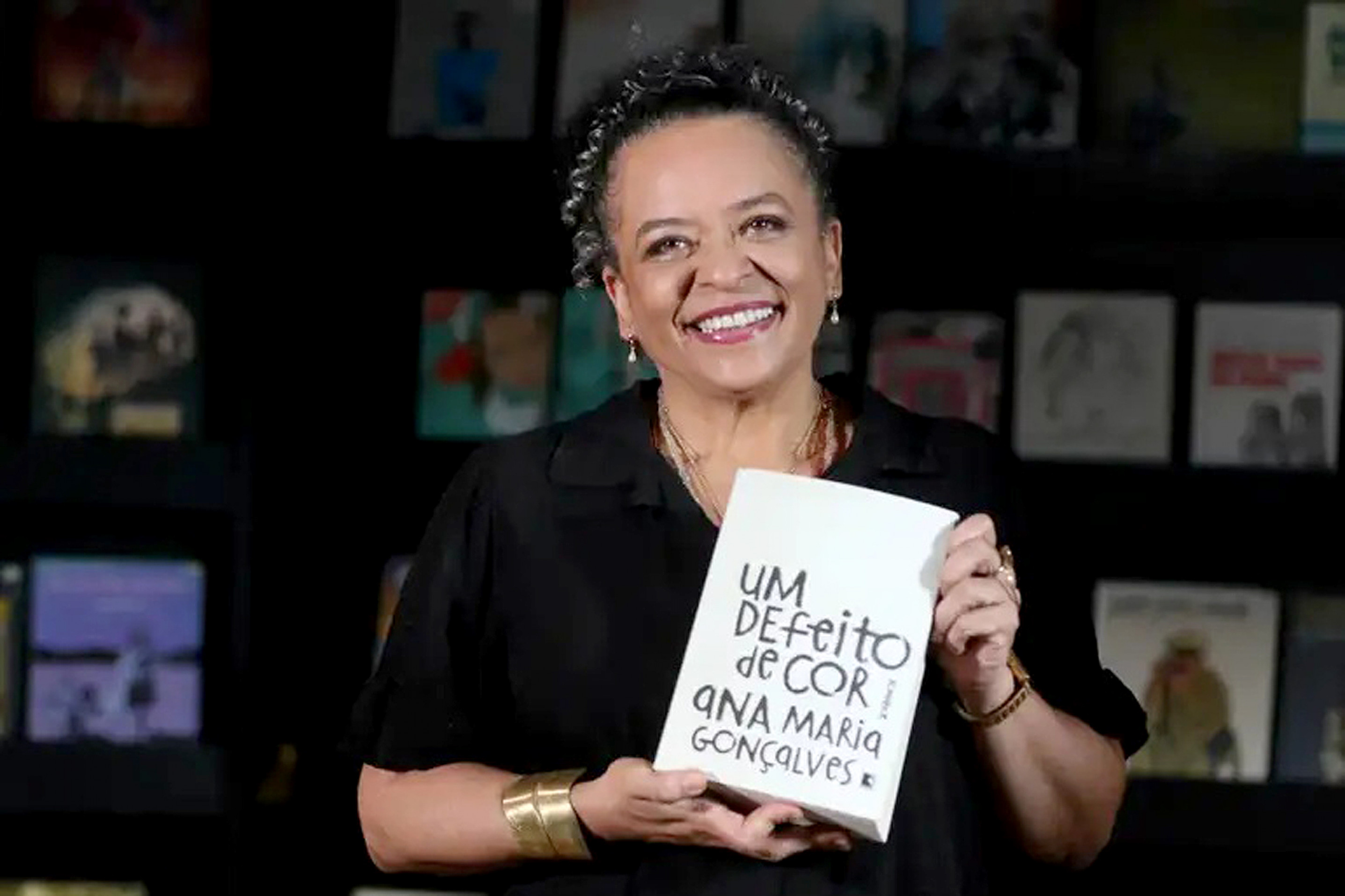 Escritora, roteirista e dramaturga, Ana Maria Gonçalves é autora do romance 