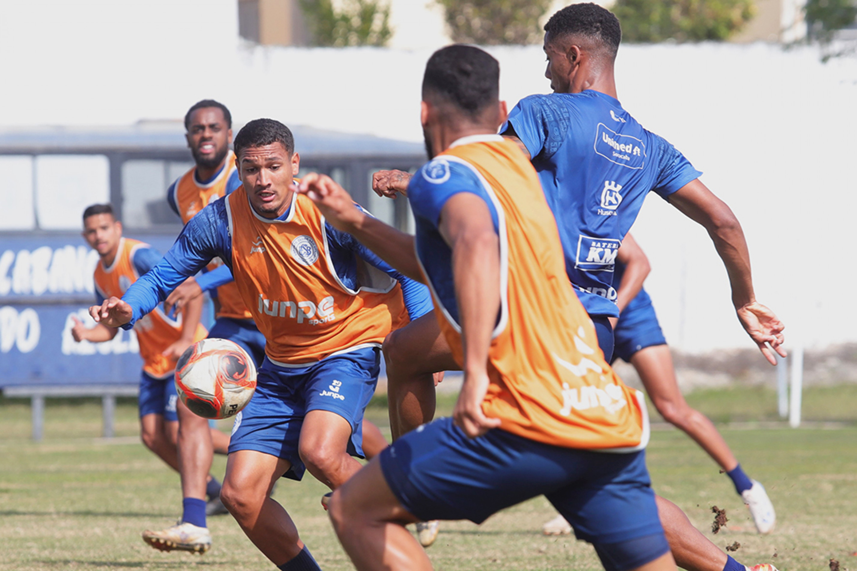 Jogadores se preparam para o compromisso diante do Primavera na tarde deste sábado: novidades à vista