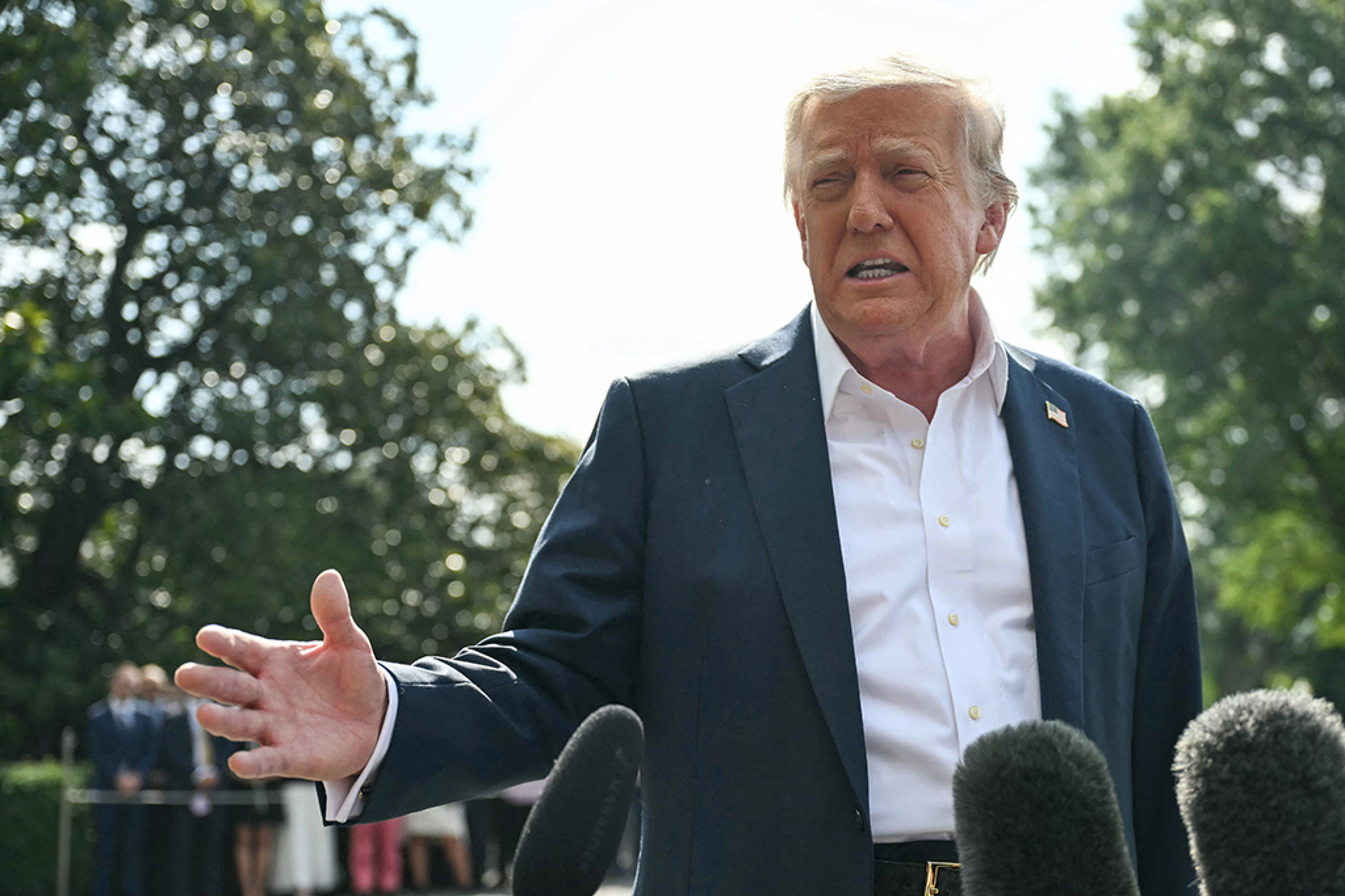 Republicano falou em coletiva também de tarifas ao Canadá 
