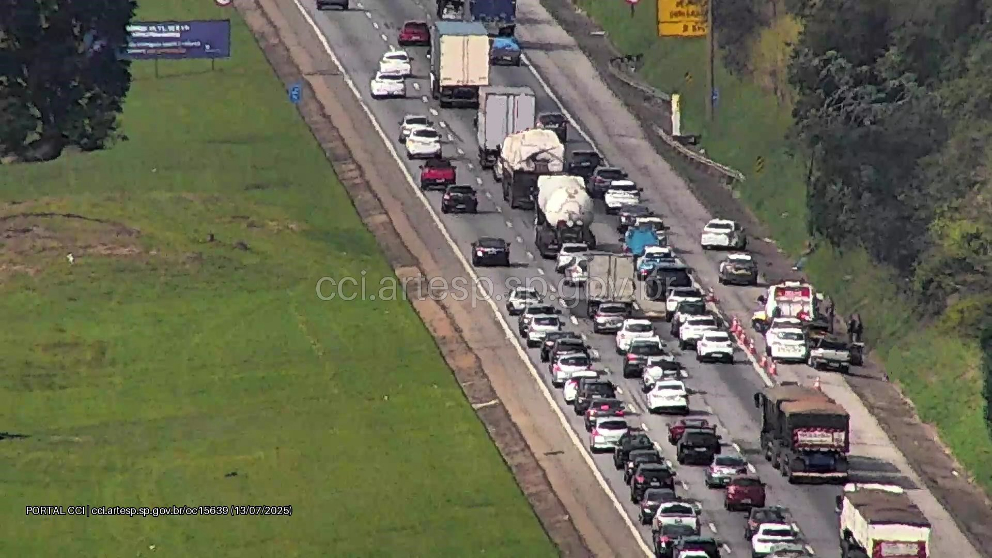 Congestionamento é de 4 quilômetros