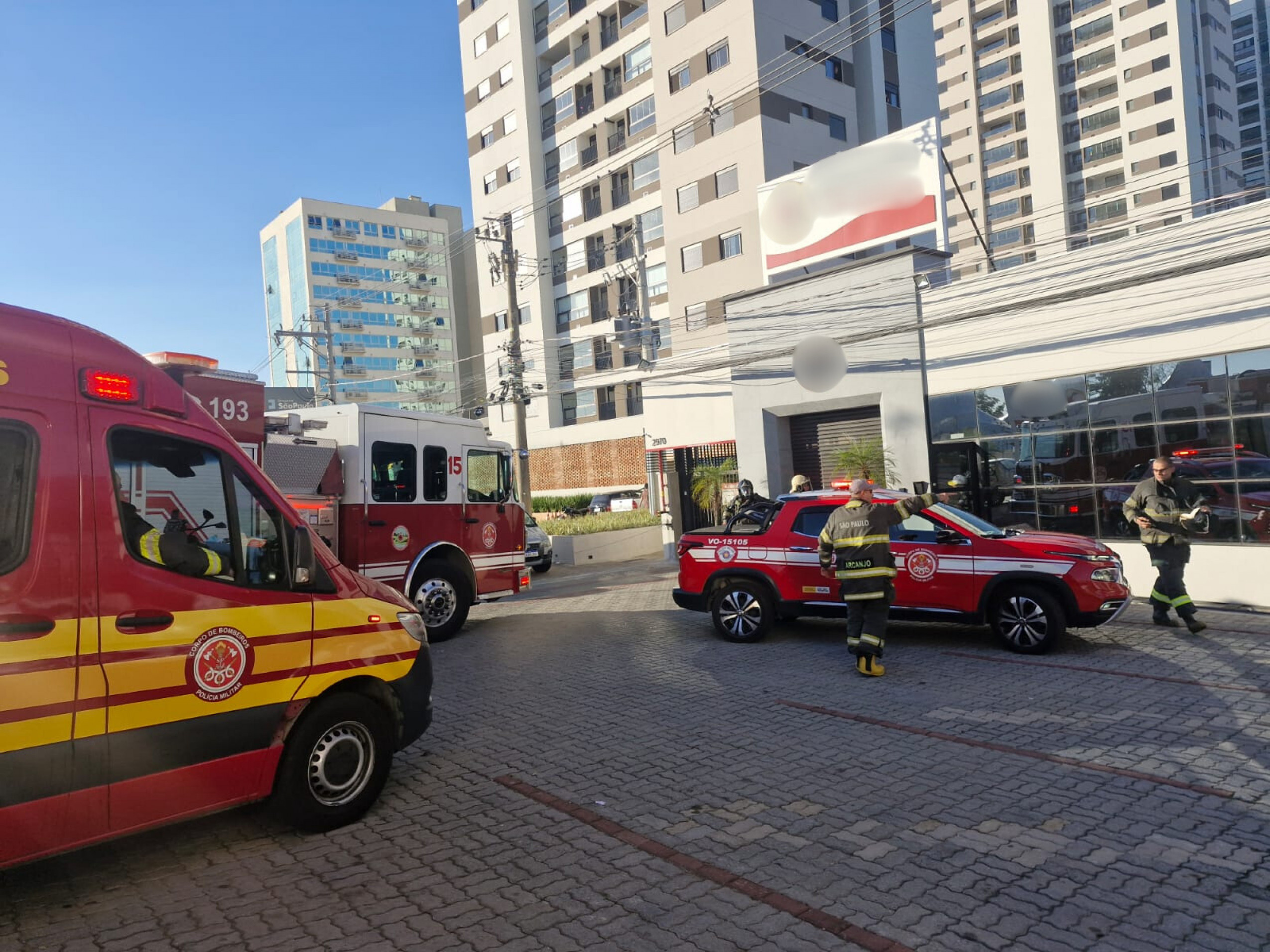 Viaturas do Corpo de Bombeiros foram mobilizadas