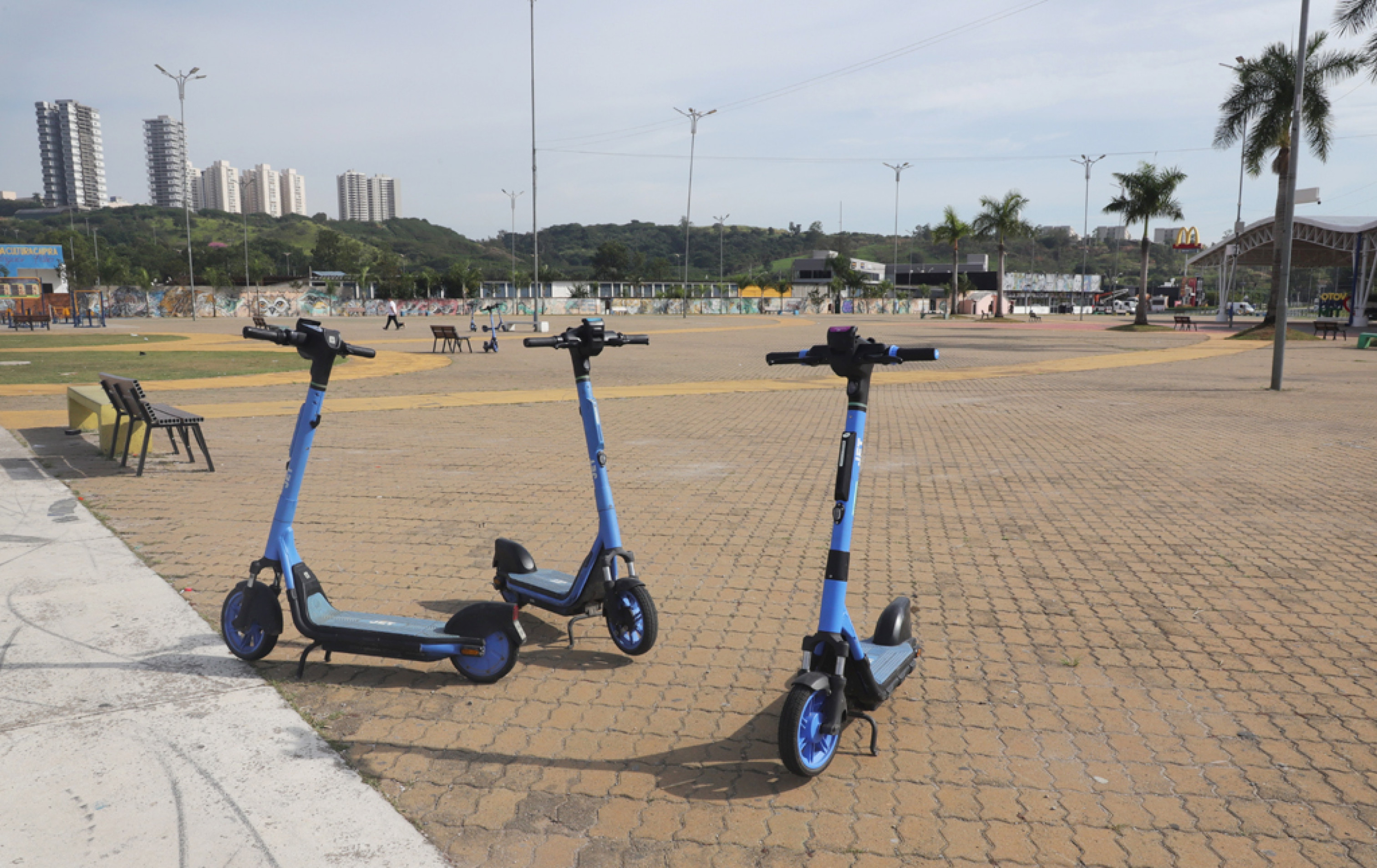 Aulas gratuitas de patinetes elétricos serão no Parque das Águas
