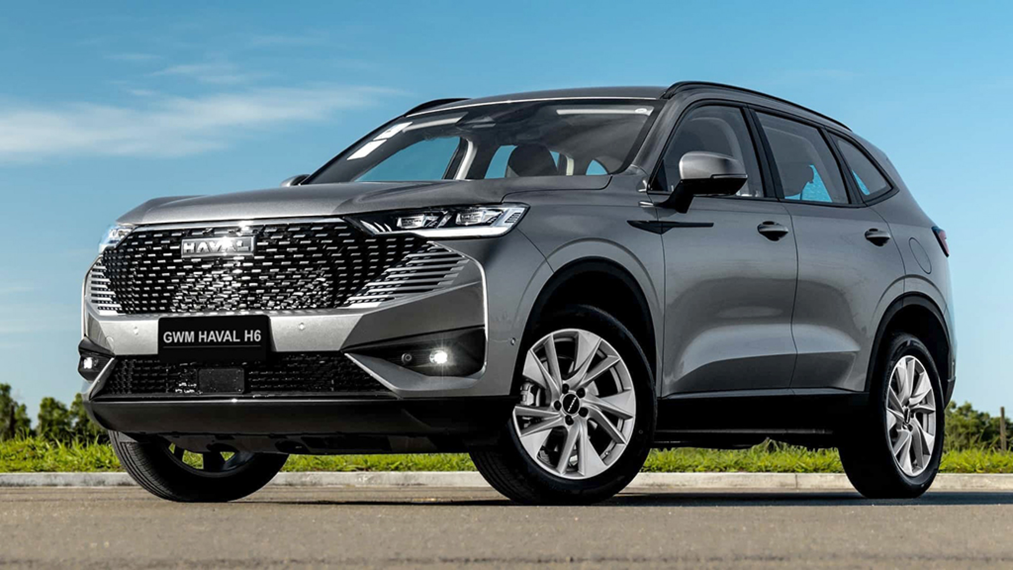 GWM estava com Haval H6 e Tank 300 (na foto); a estreante chinesa Farizon 
apresentou novos furgões de carga elétricos e a brasileira Lecar exibiu o sedã 459
