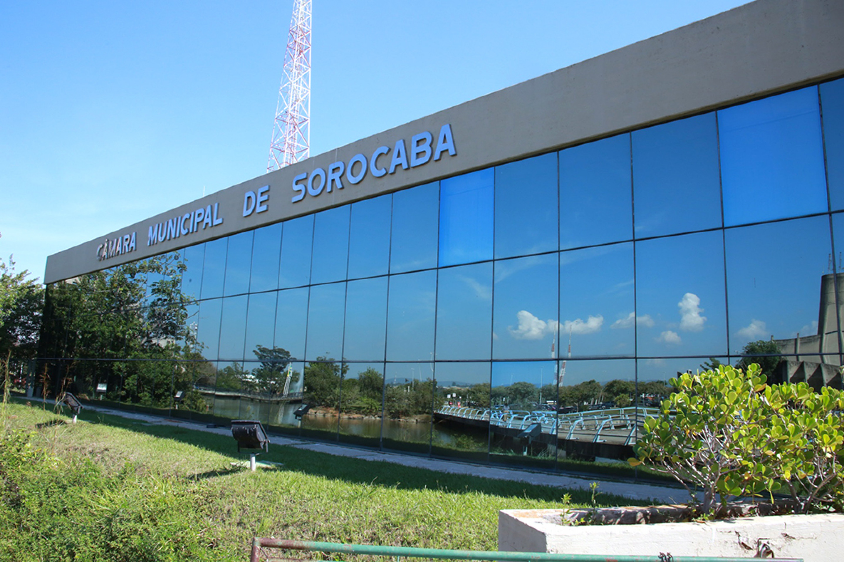 Lei de Diretrizes Orçamentárias recebeu 2 emendas
