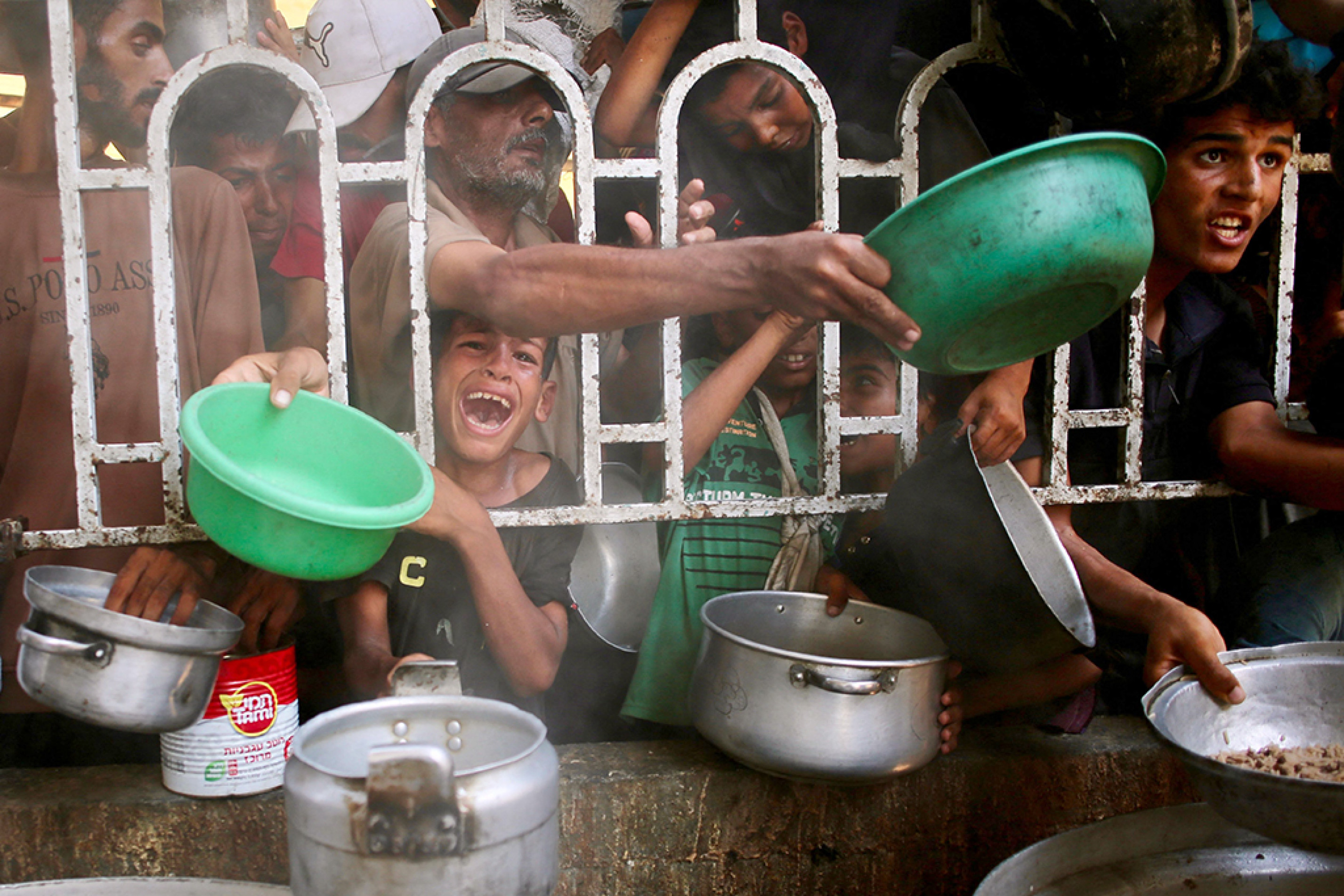 Há falta de comida no território palestino
