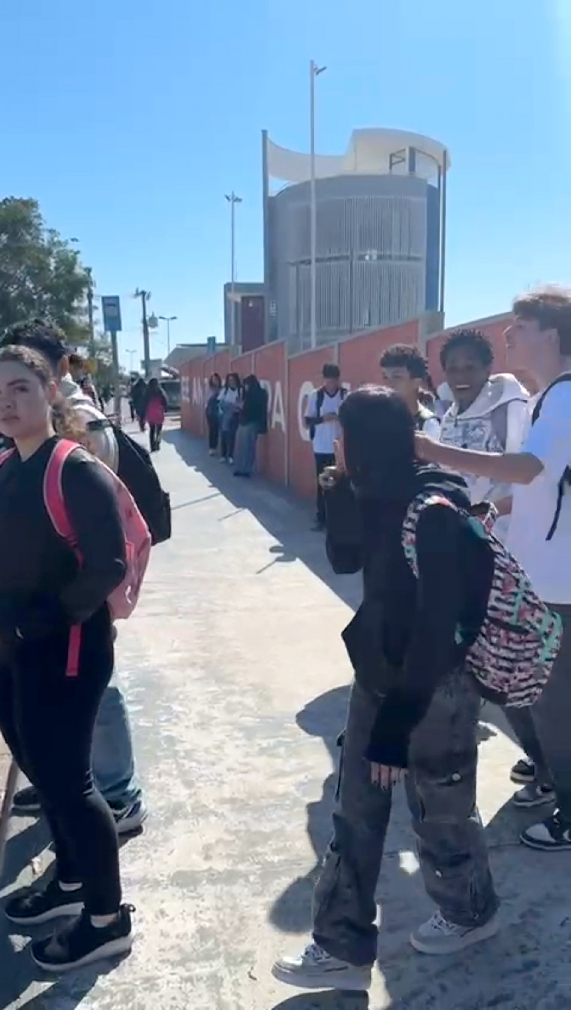Na Escola Estadual Antônio Vieira Campos, alunos retornam com diferentes expectativas
