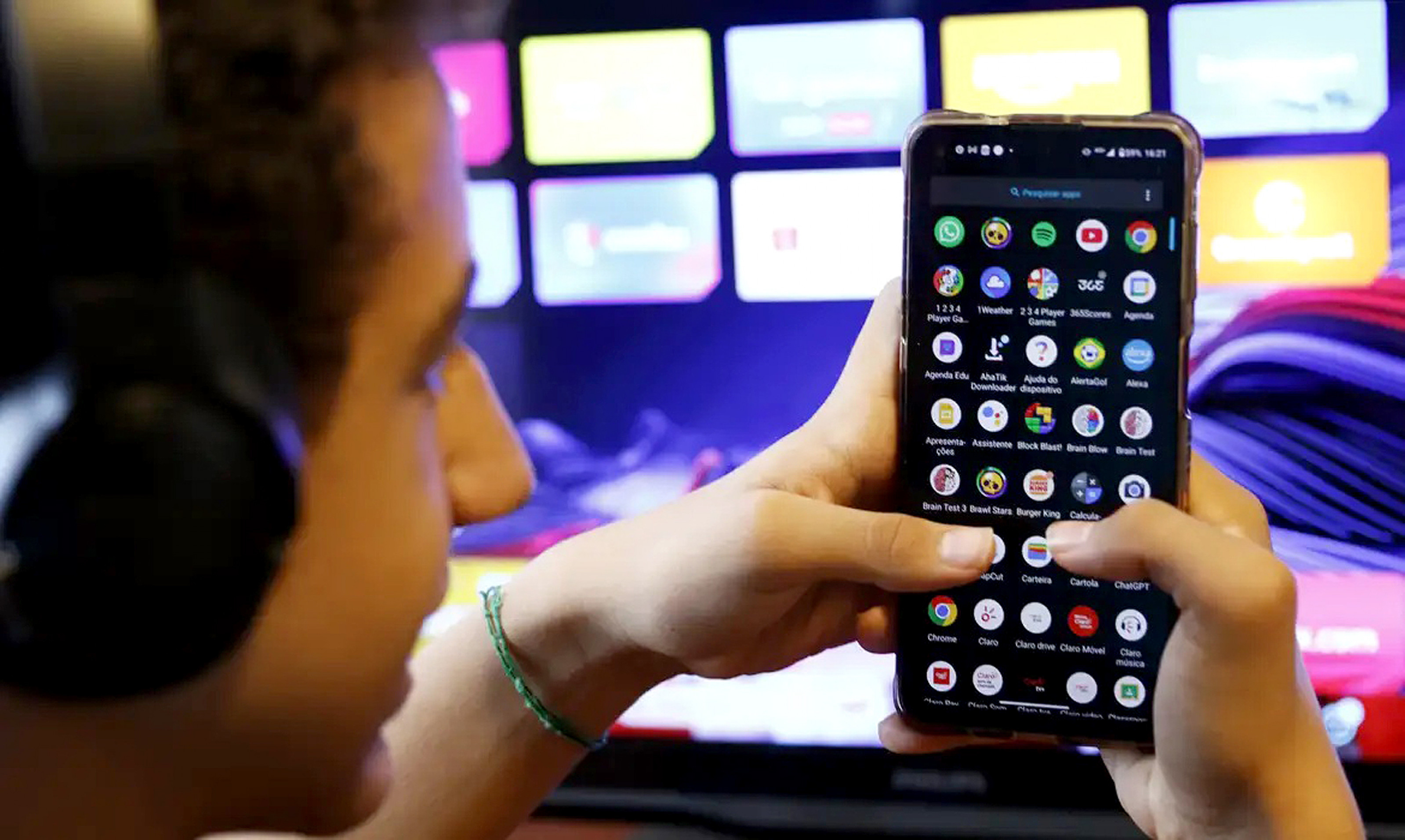 Dos 75,2 milhões de lares com TV, 43,4% têm streaming
