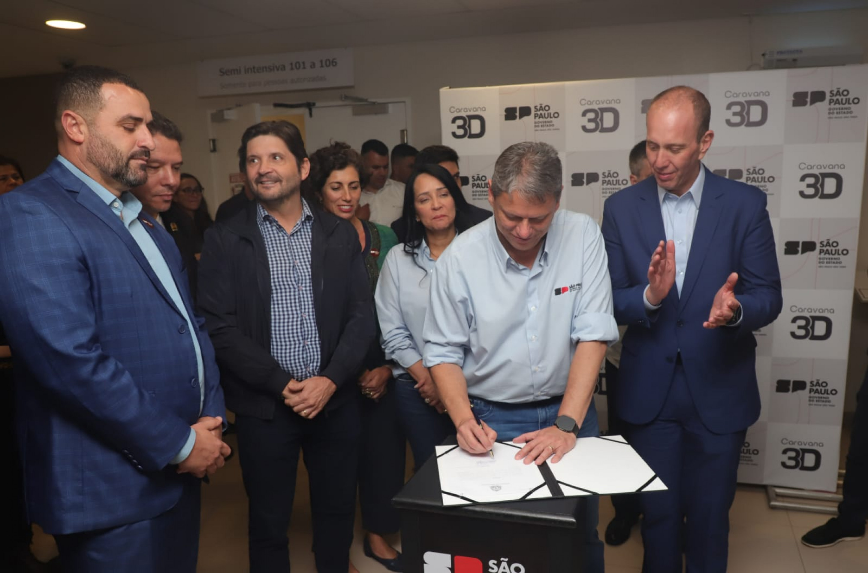 O governador Tarcísio de Freitas (Republicanos) visitou o Hospital Regional de Sorocaba 