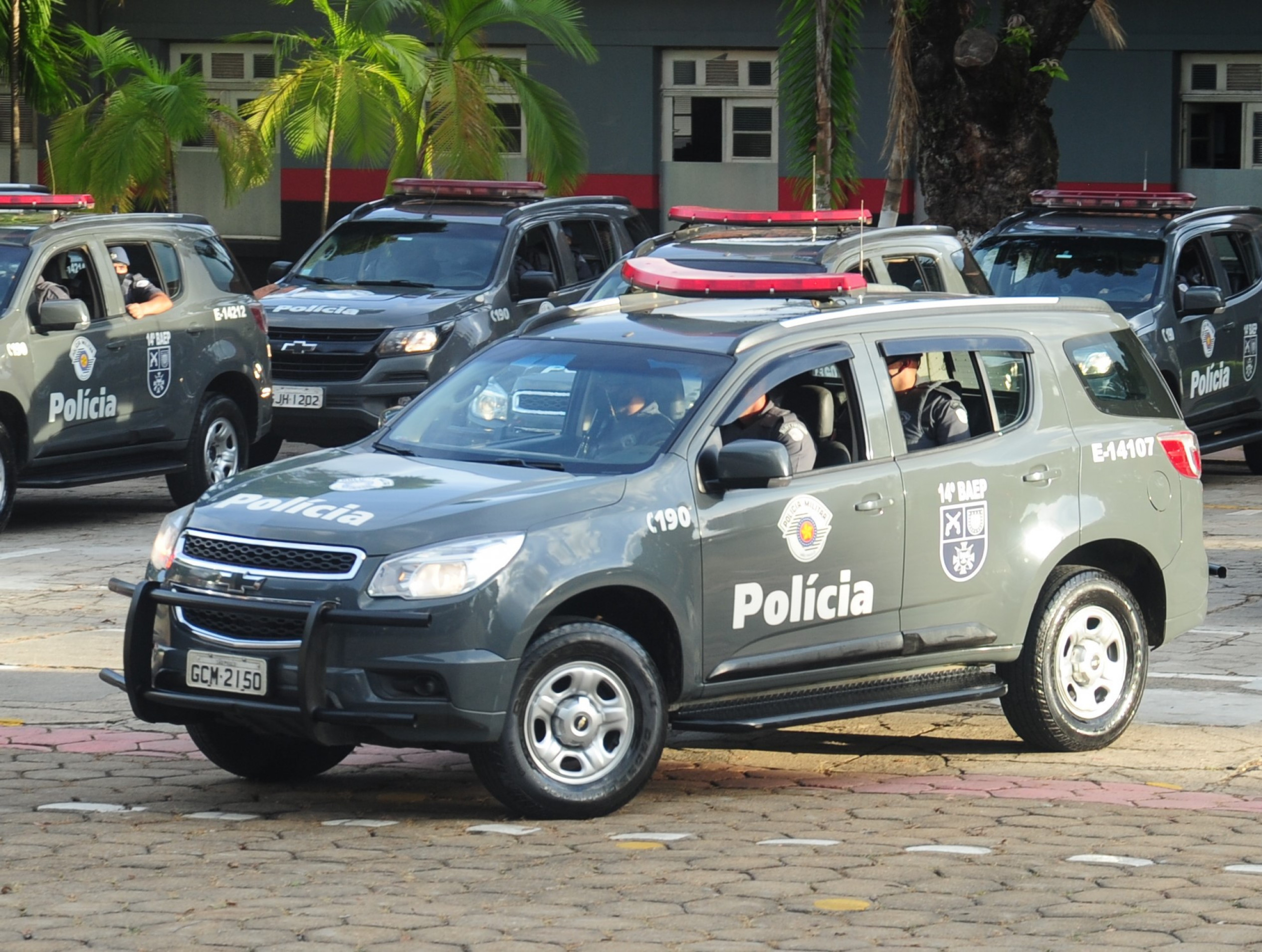 Homem era procurado pela Justiça por crimes de furto e roubo