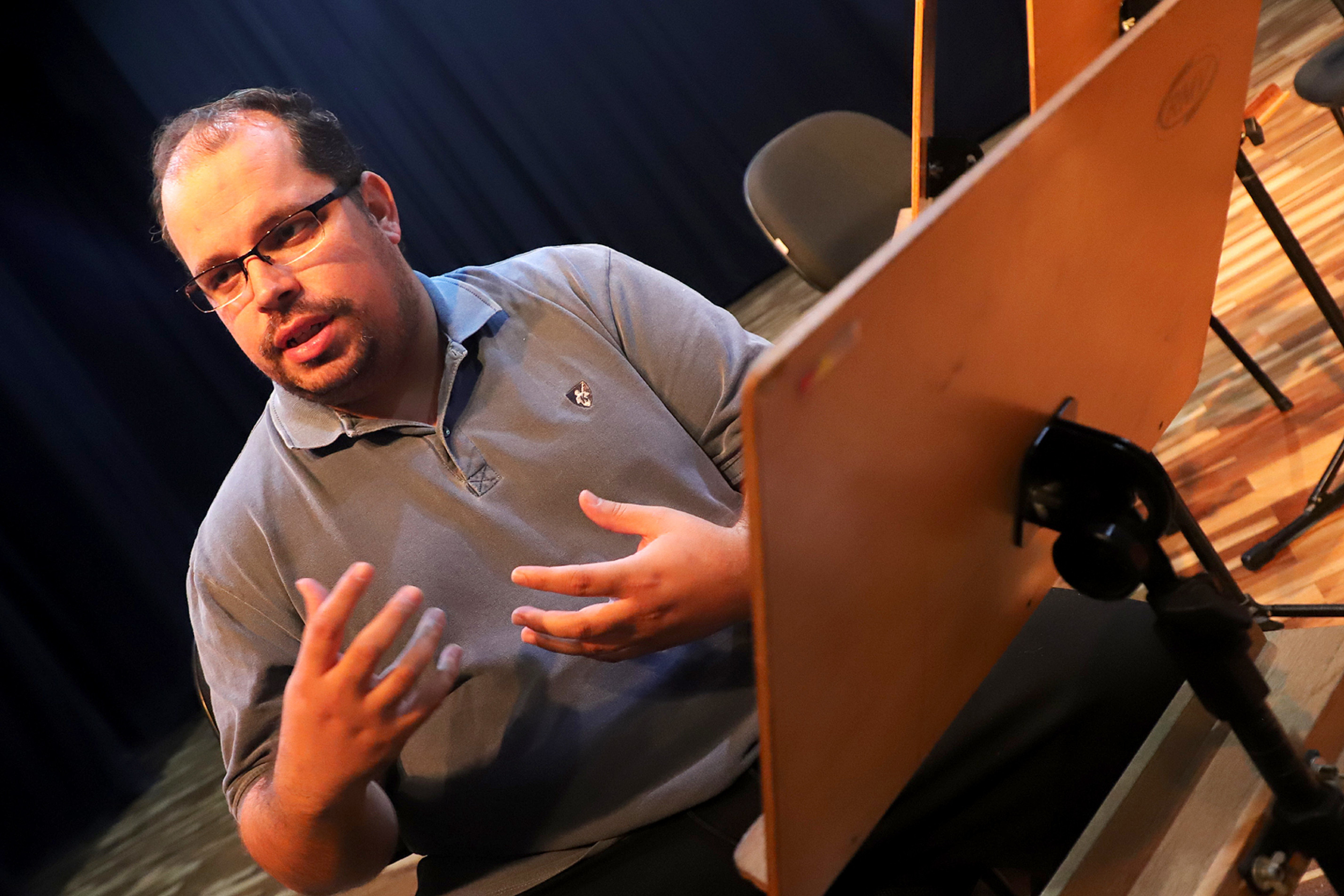 Abner Aragão: primeiro aluno a se formar, hoje é músico e instrutor 
