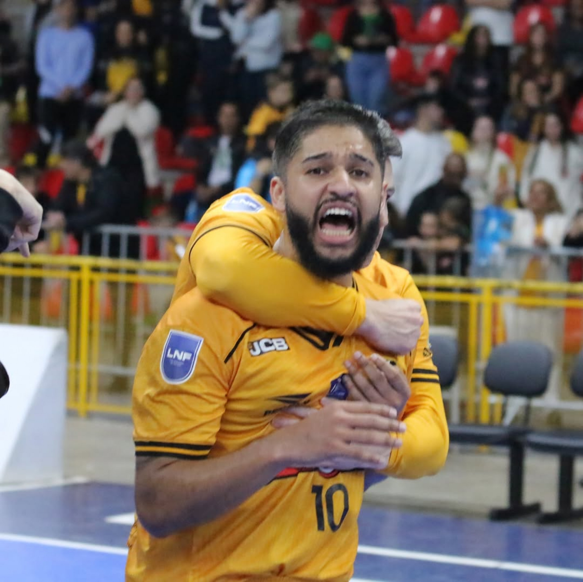Leandro Lino fez o quarto gol, sacramentando a vitória da equipe sorocabana