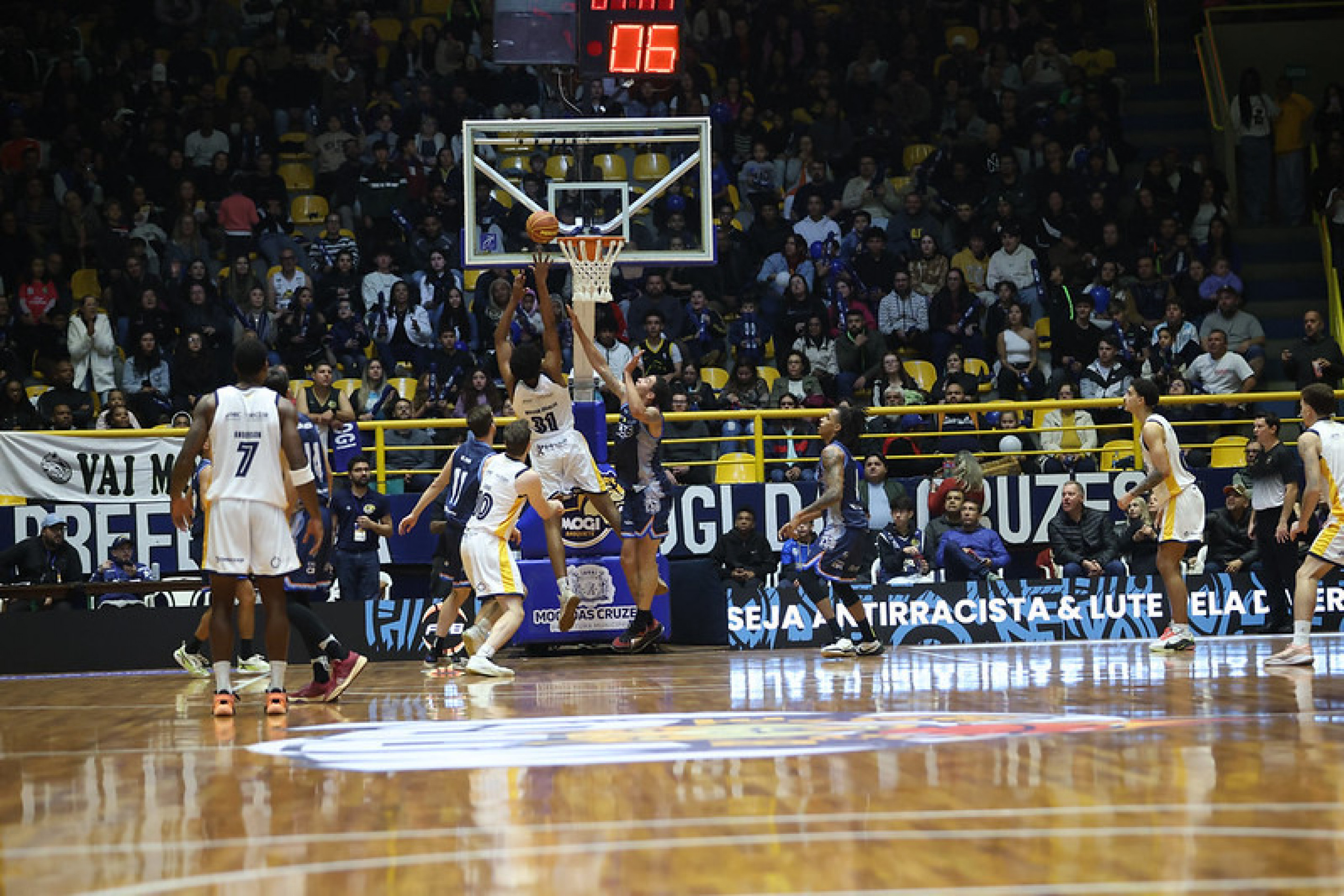 O jogo foi realizado em Mogi das Cruzes, no ginásio Hugão