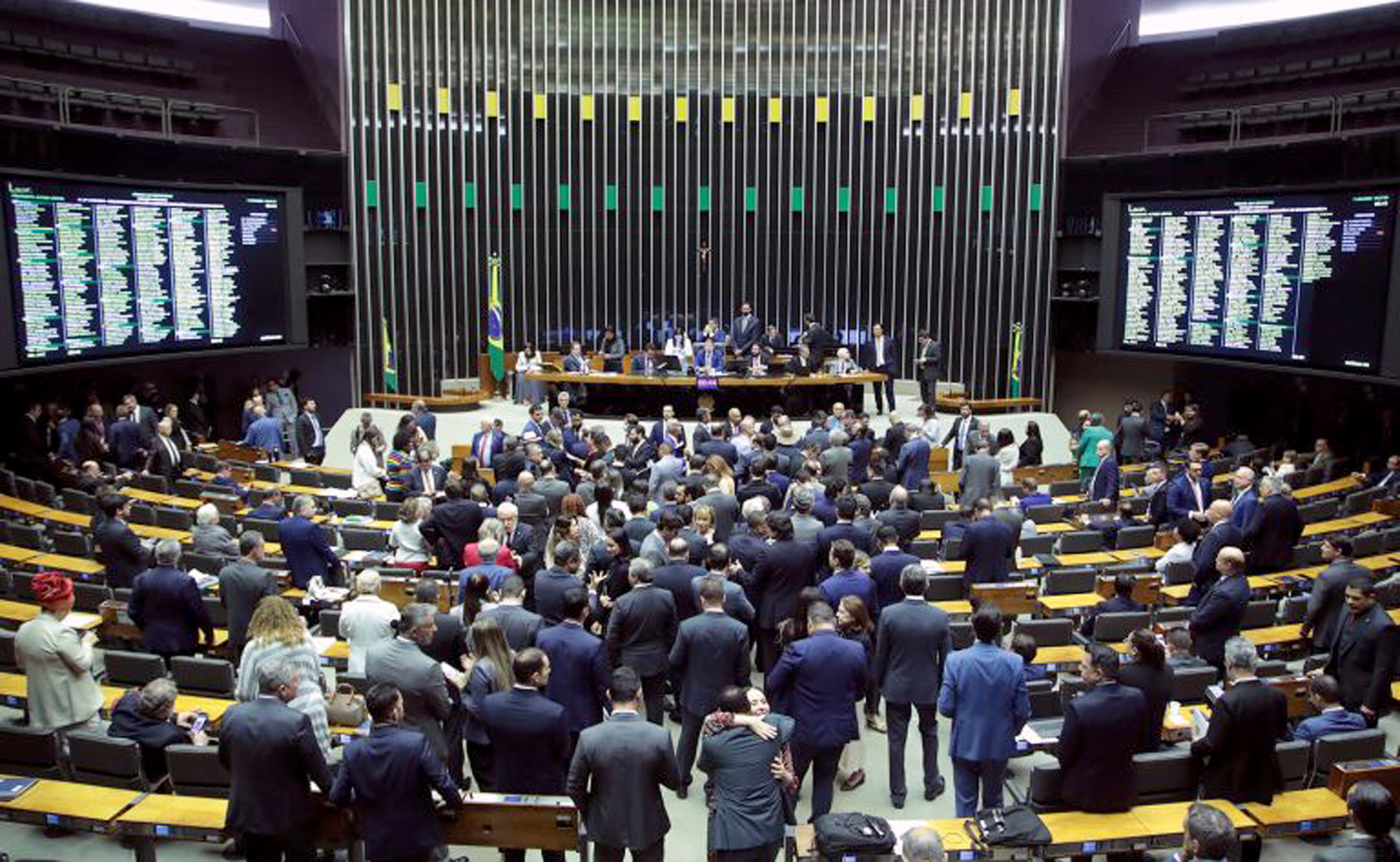 Parlamentares voltaram do recesso na semana passada
