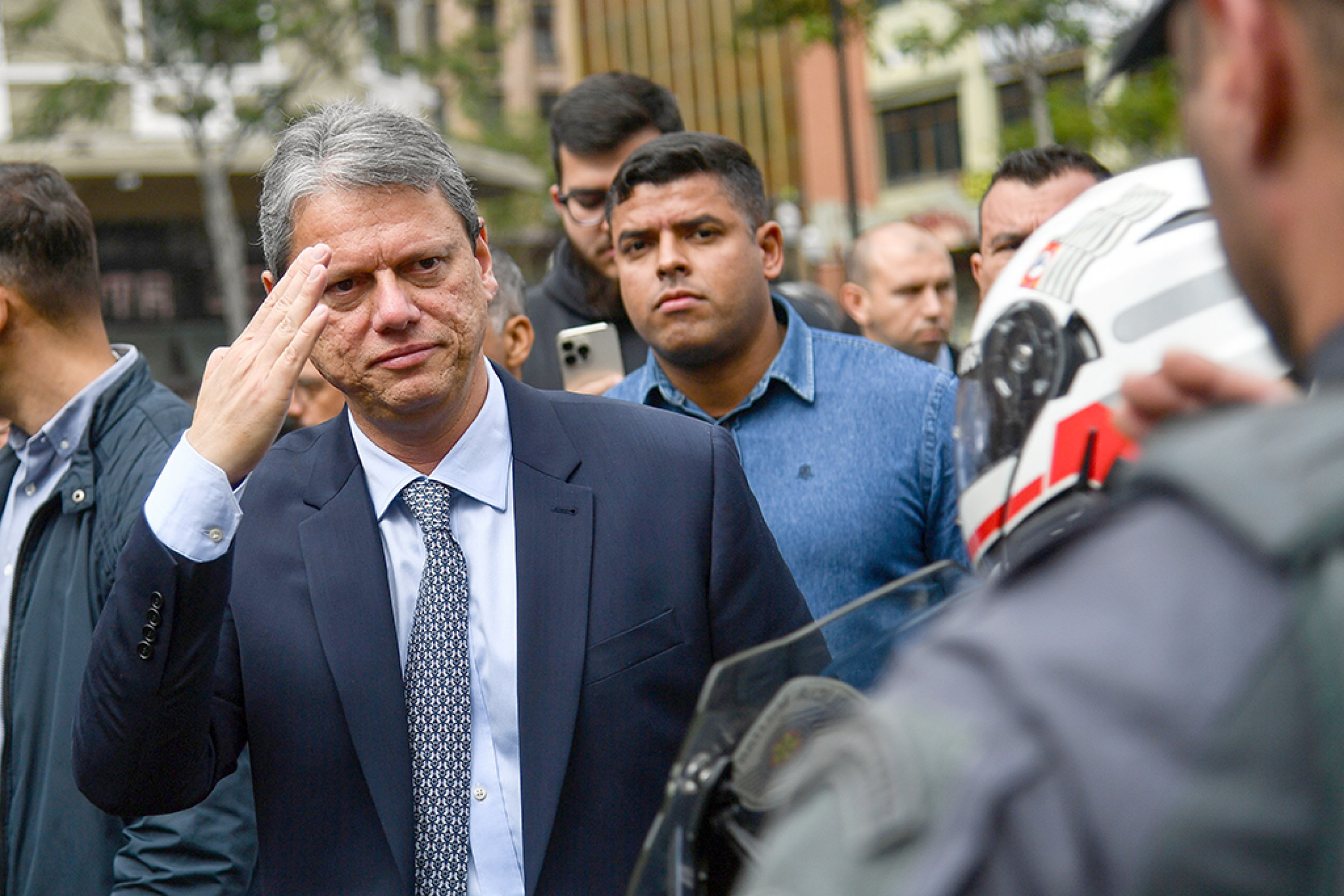 Tarcísio de Freitas participou da entrega de motos à PM
