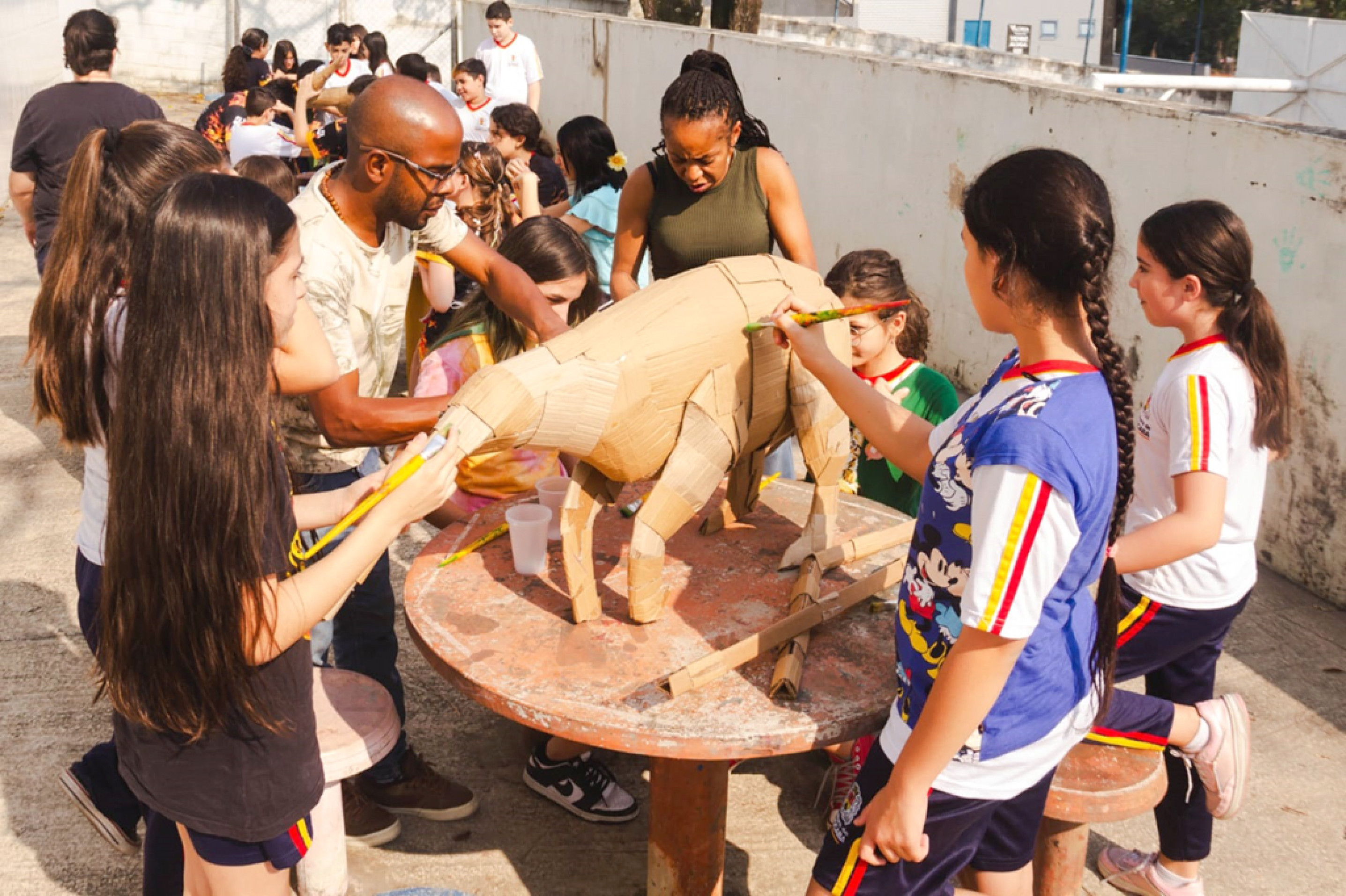 Técnicas artísticas e acessíveis mostrarão como reaproveitar materiais com arte e consciência ambiental