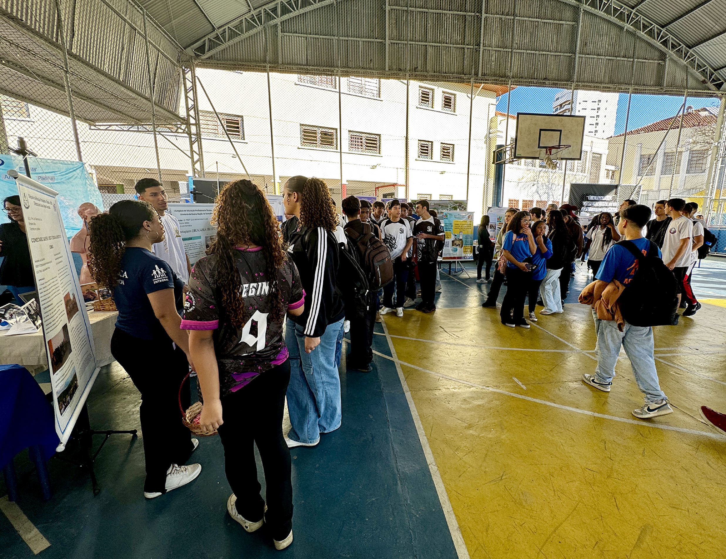 Troca de experiências aconteceu ontem na Escola Júlio Prestes de Albuquerque 

