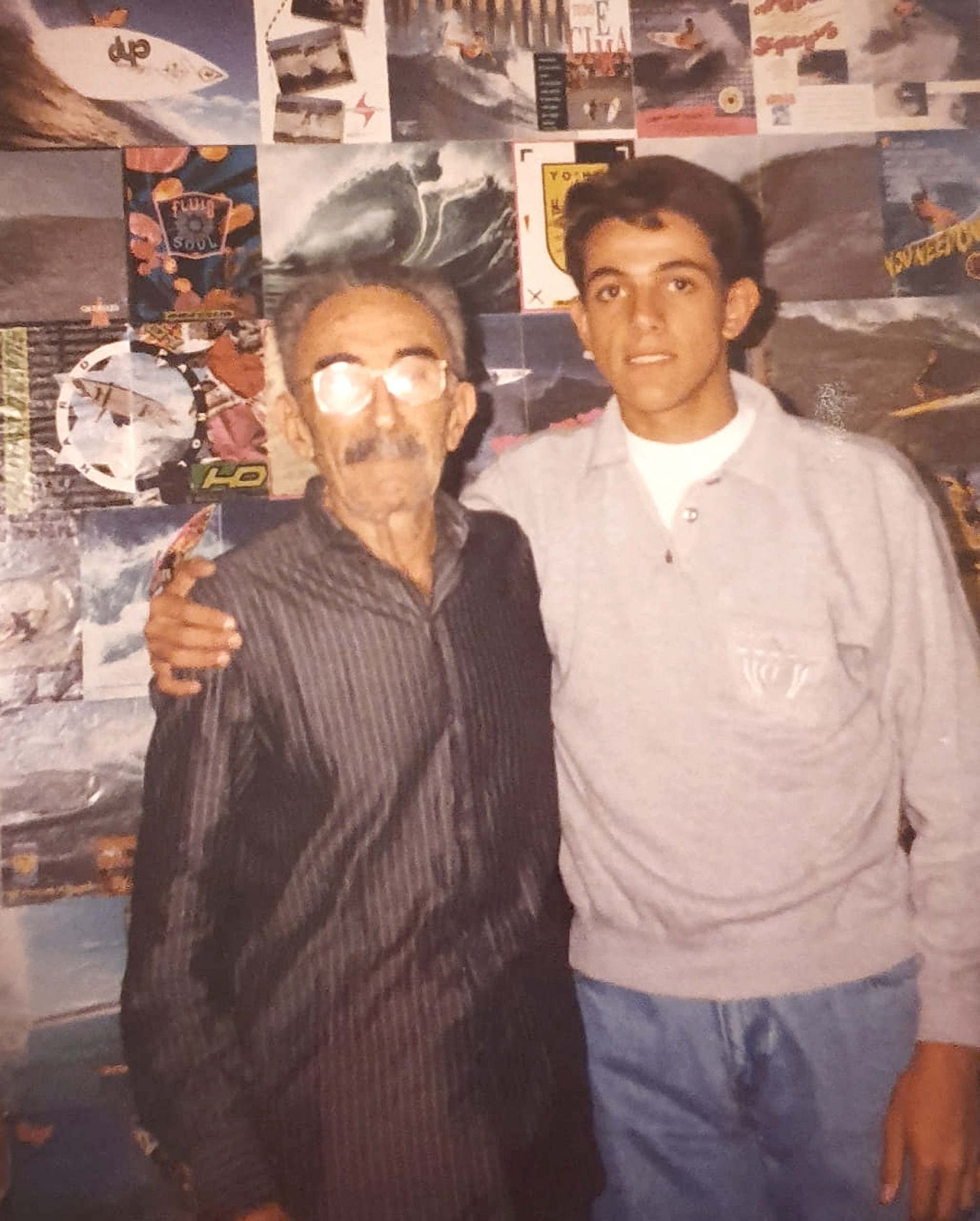 Danilo na juventude, com o avô materno Abílio Mascarenhas
