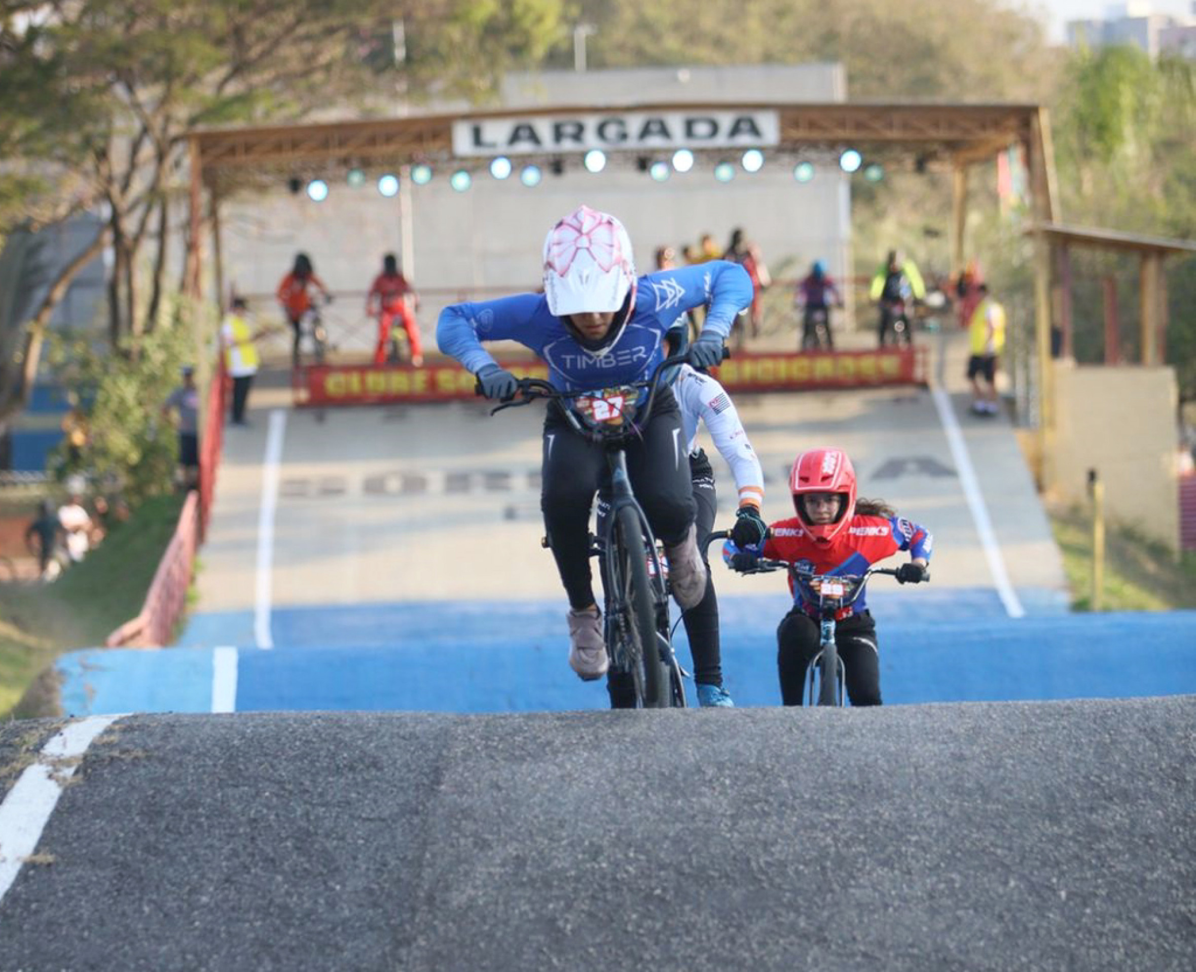 Foram 87 corridas, além de homenagens, show de luzes e transmissão ao vivo