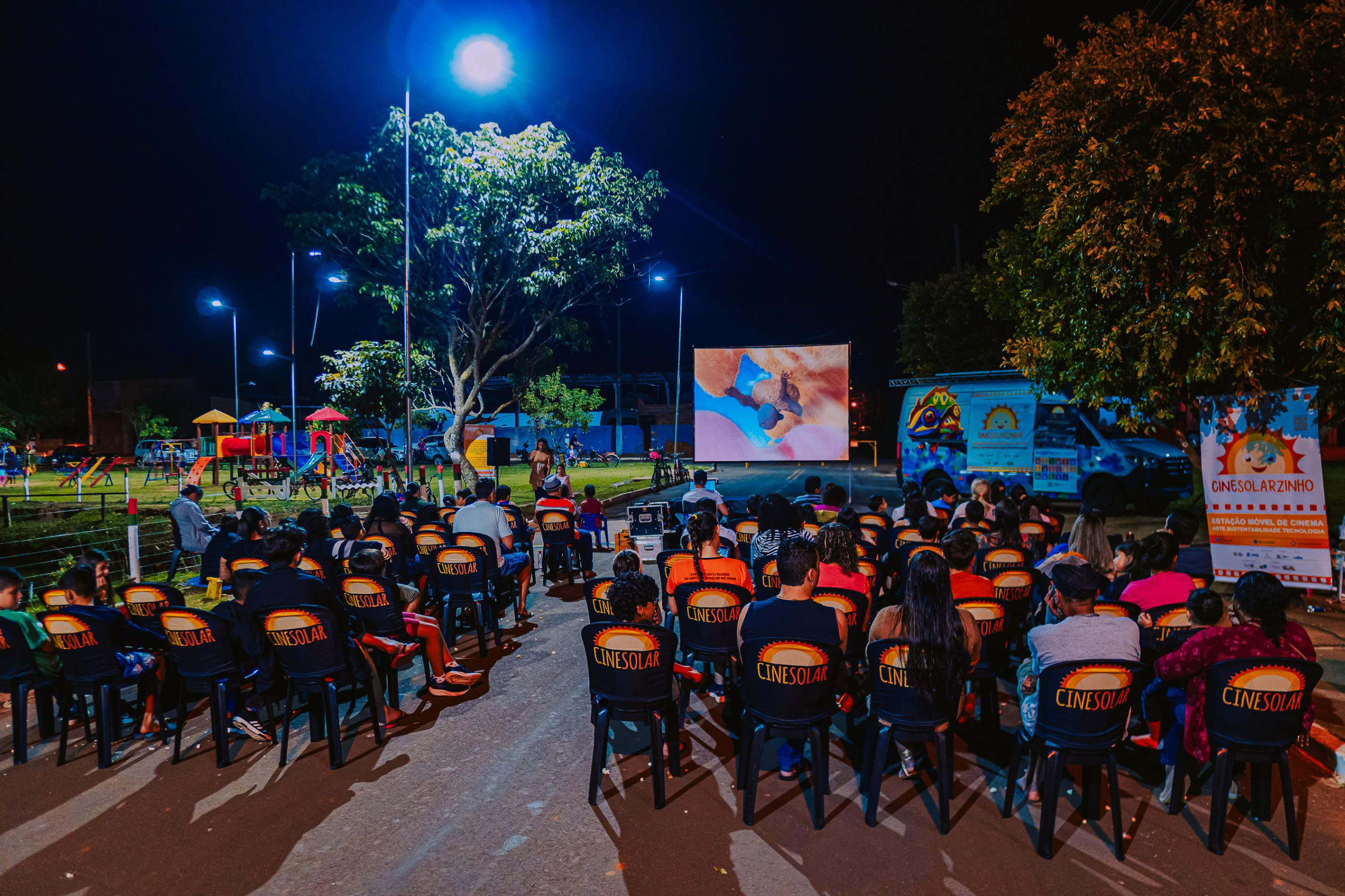 O CineSolar também promove atividades educativas voltadas para sustentabilidade, ciência e tecnologia