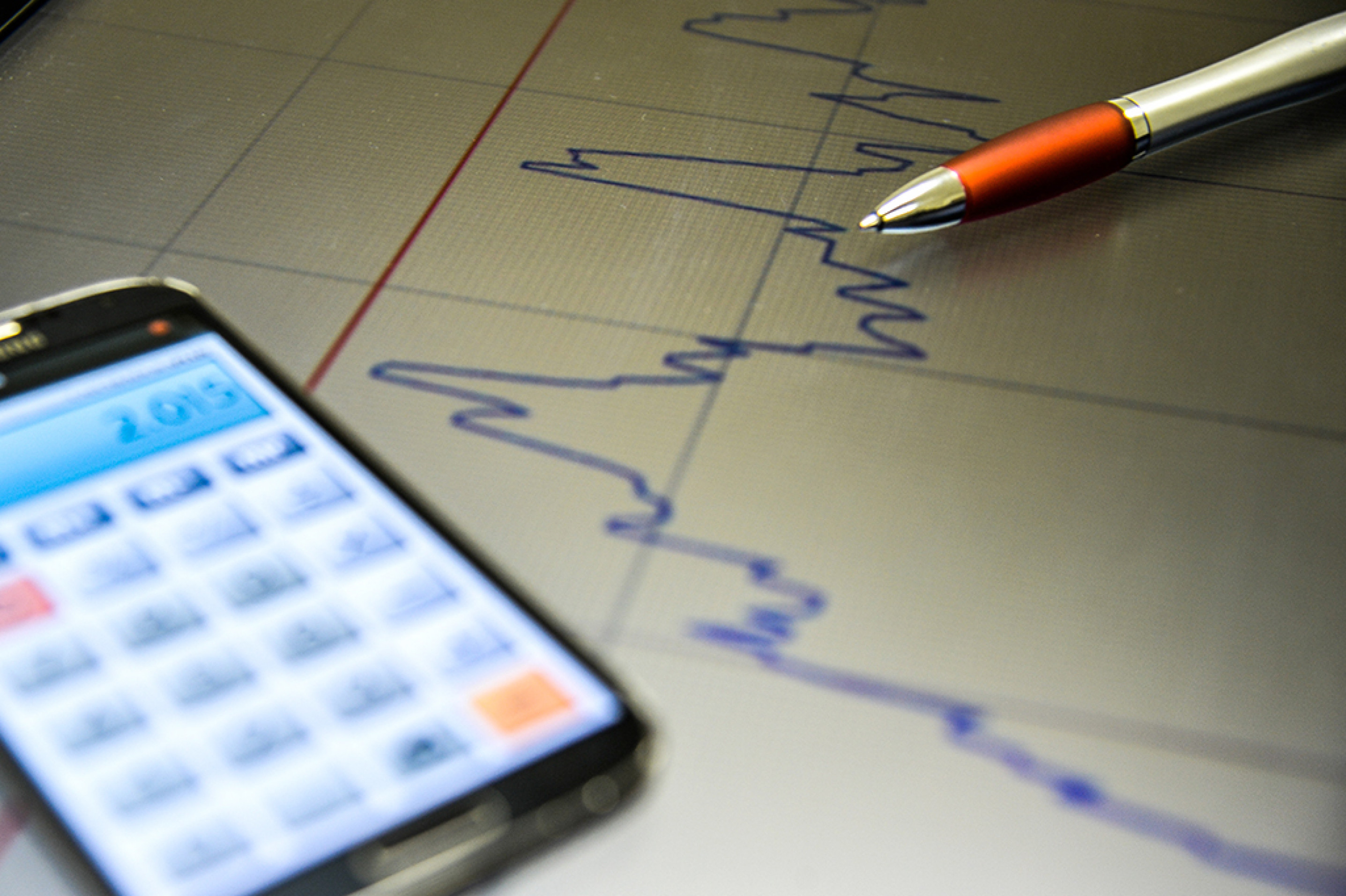 Juros altos provocam desaceleração no crescimento do PIB
