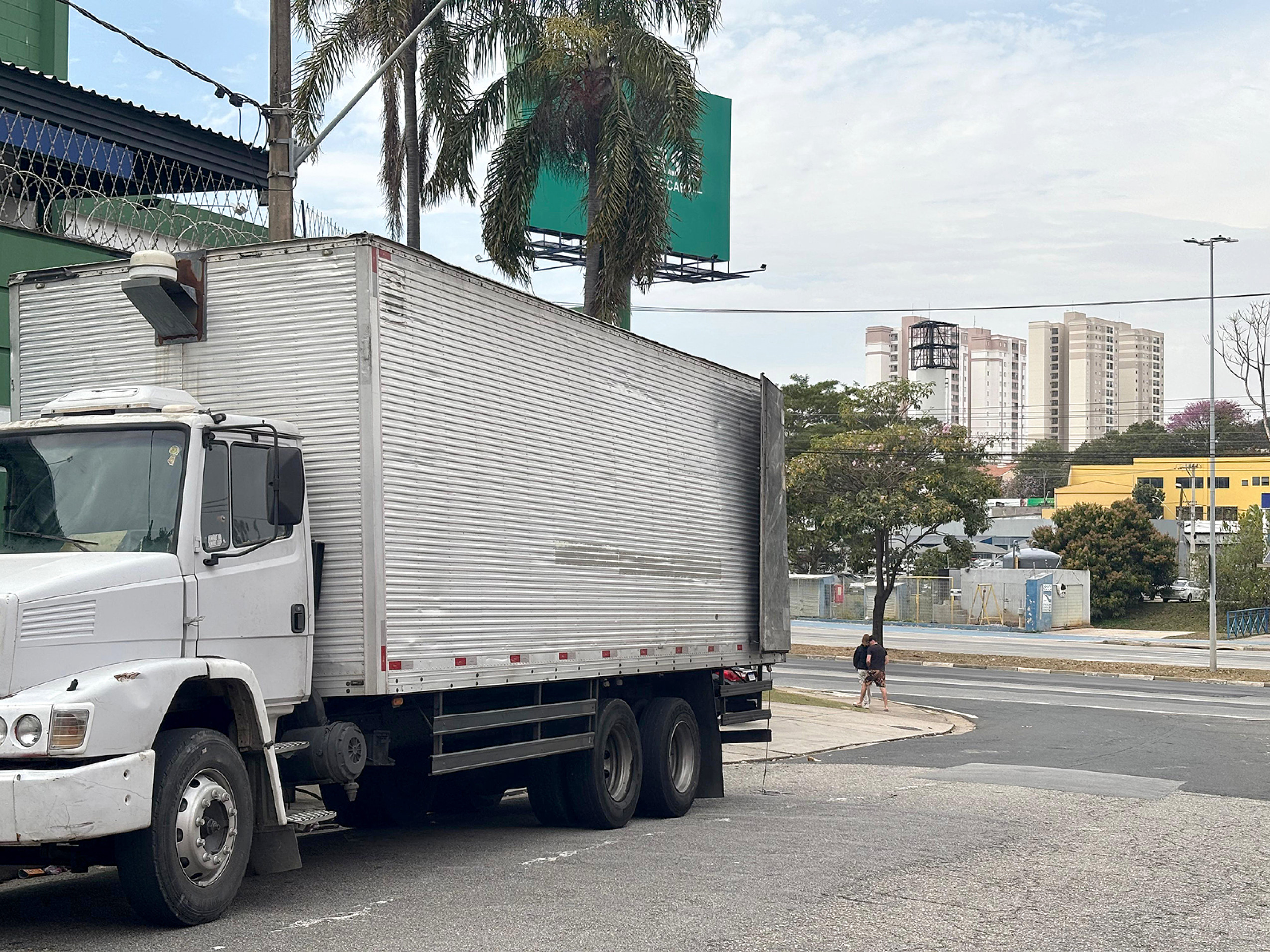 Autorização para trânsito precisa ser pedida na Semob
