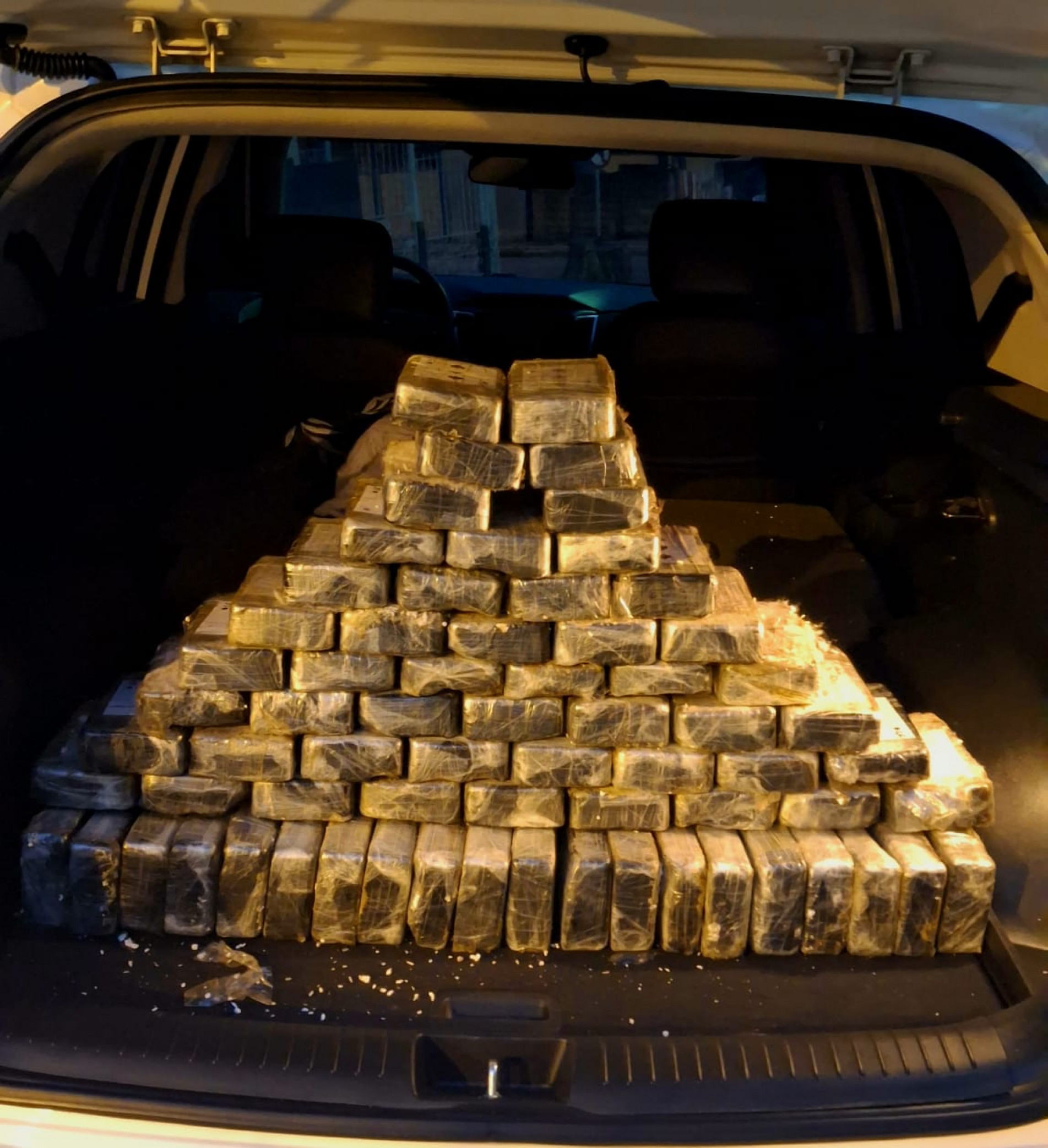 As duas ocorrências foram encaminhadas à Polícia Civil