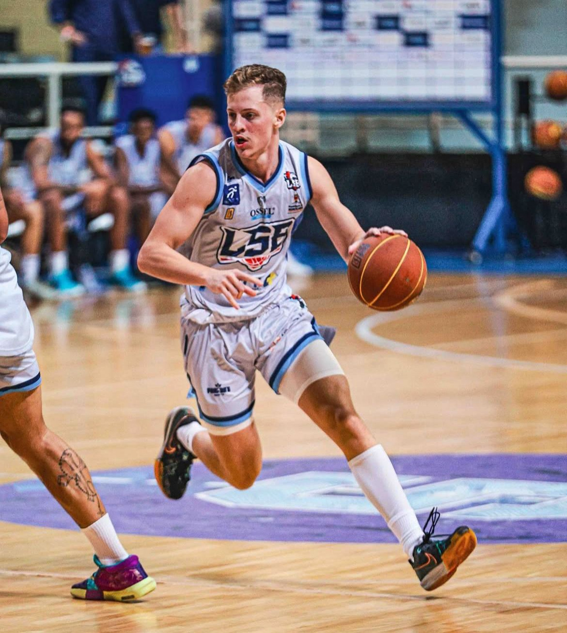 O ataque marcou 17 pontos, decretando a primeira vitória fora de casa, por 65 a 58