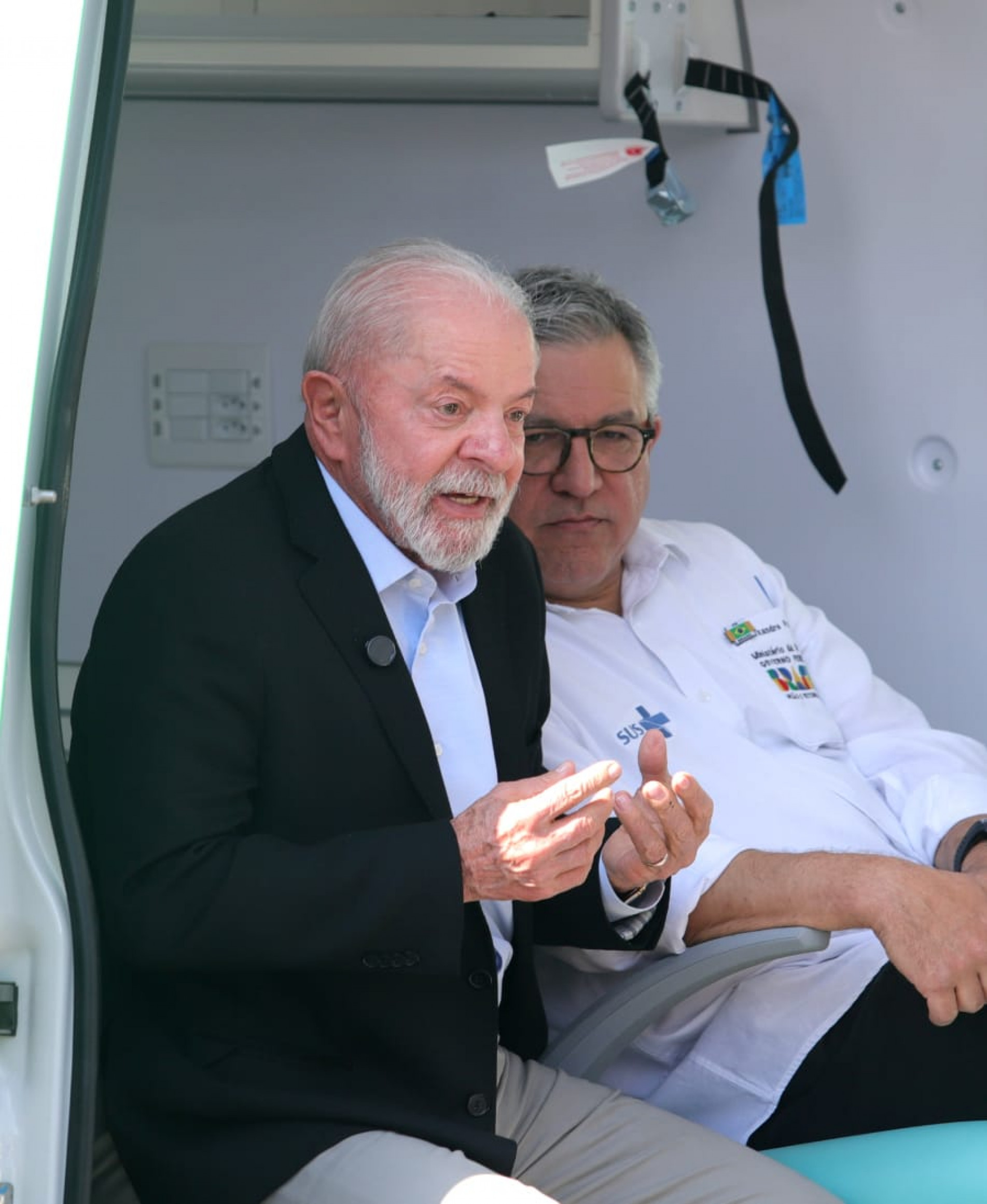 Lula chegou ao local da cerimônia por volta das 10h, acompanhado do ministro da Saúde, Alexandre Padilha