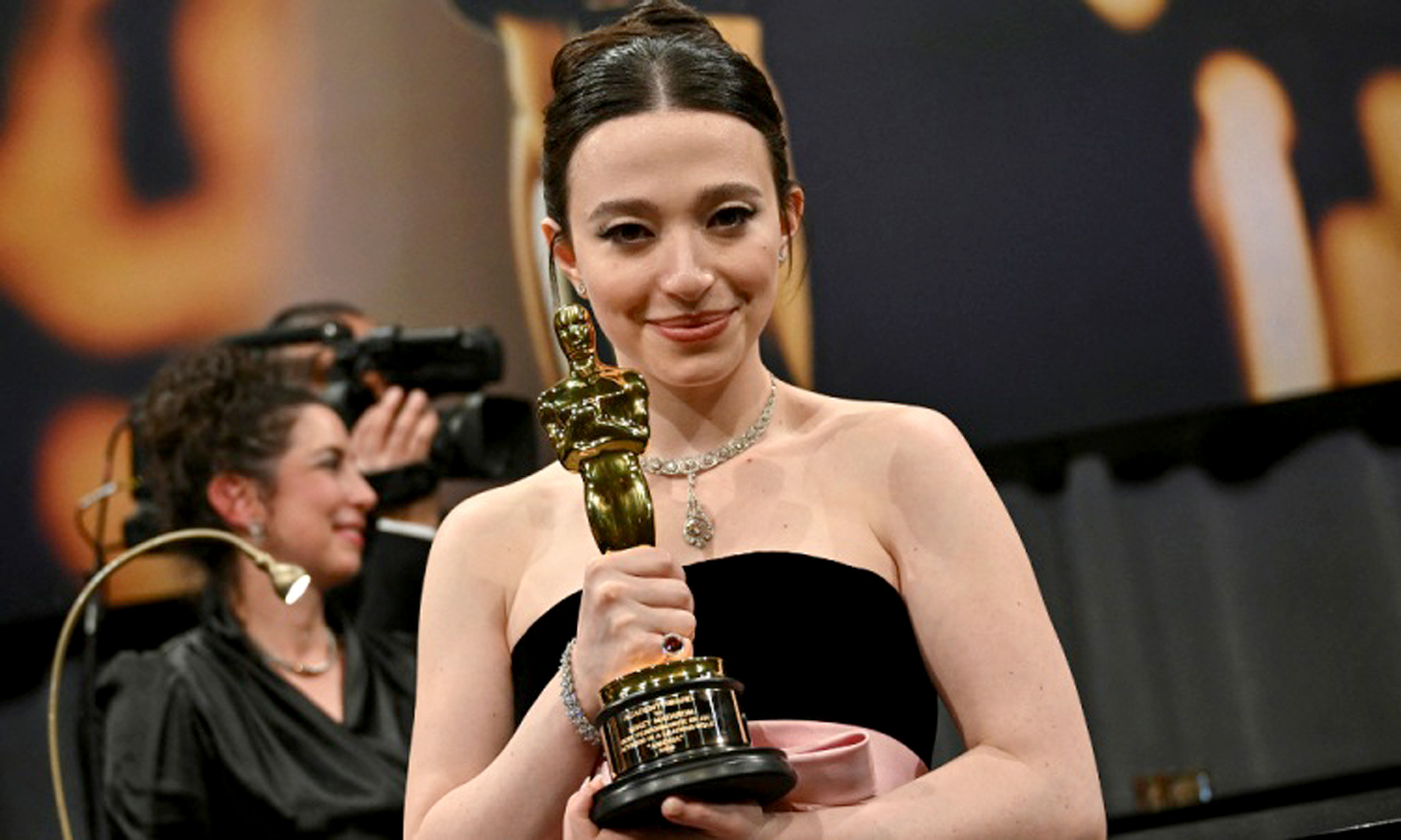 Mikey Madison desabafou sobre a pressão social sentida