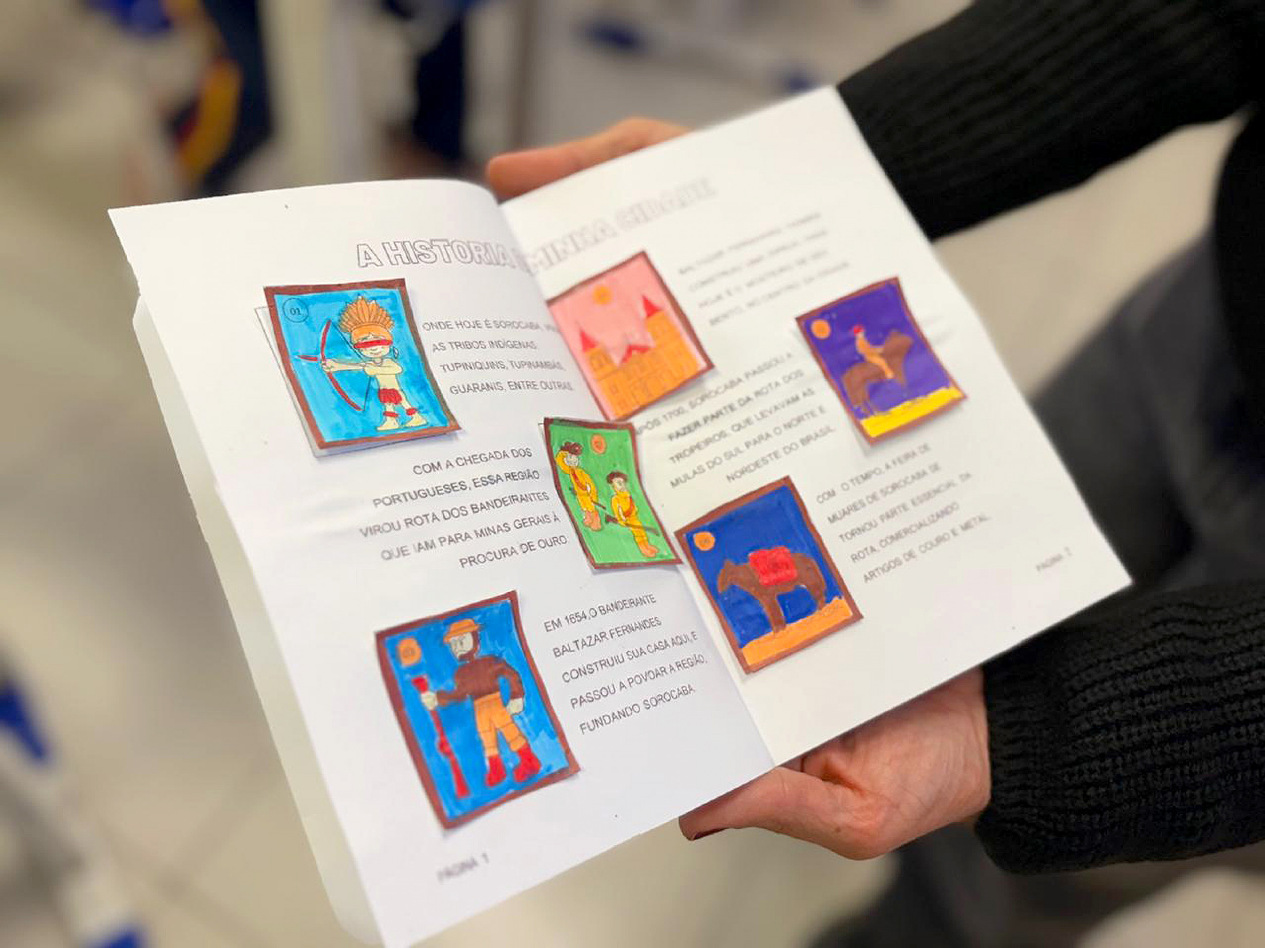 História local com diversão: os alunos aprenderam sobre Sorocaba colando e pintando figurinhas