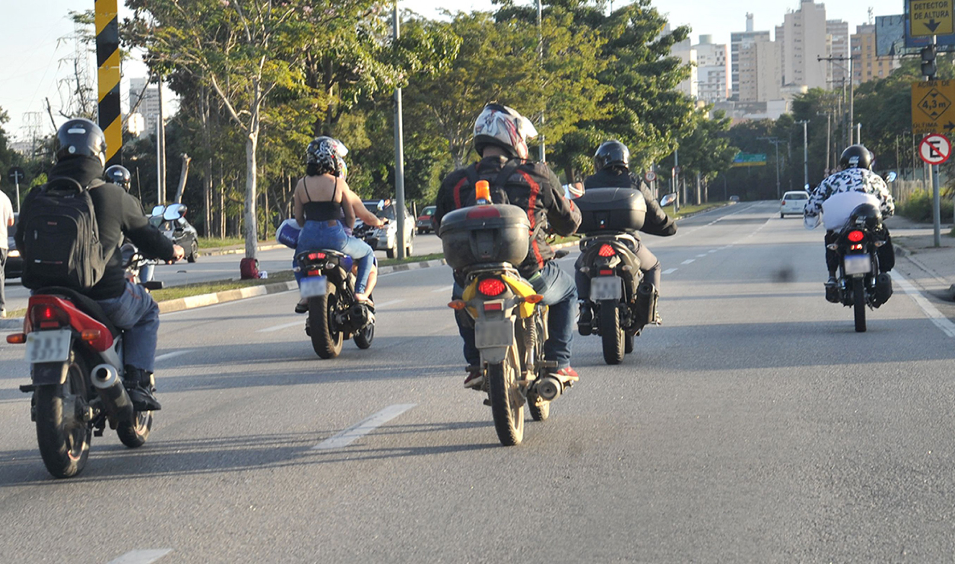 Motociclistas de 20 a 24 anos, em sua maioria homens, lideram os índices de acidentes
