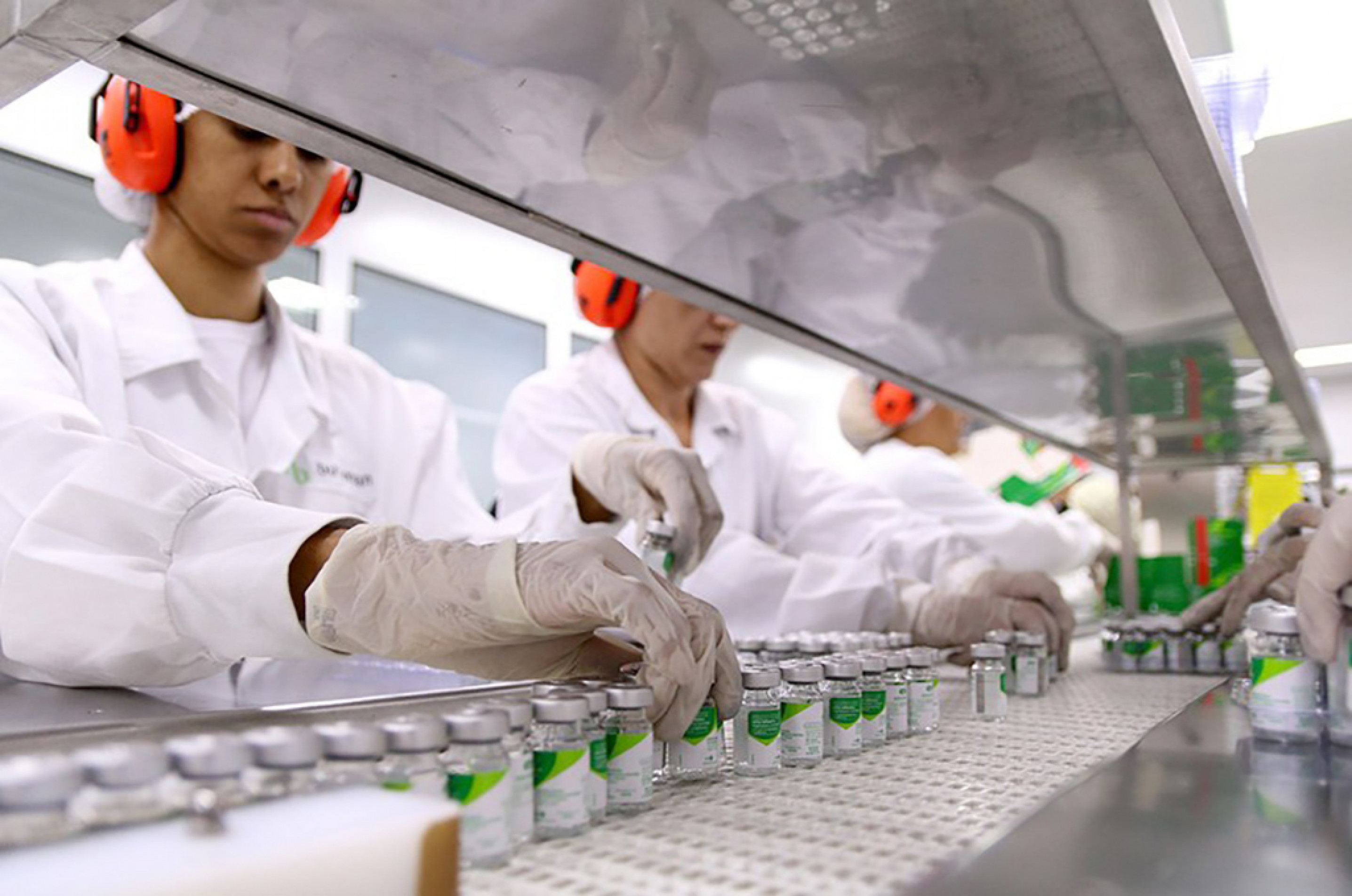 Laboratórios brasileiros faturaram R$ 80 bi no 1º semestre
