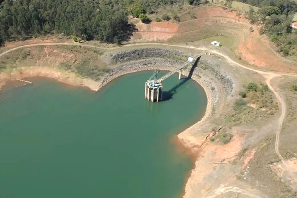 Nível do Sistema Cantareira recuou ontem para 35% 
