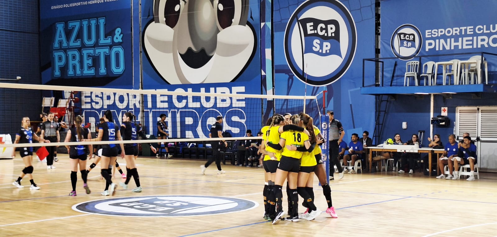 No primeiro set, o Renasce esteve à frente em quase todo momento