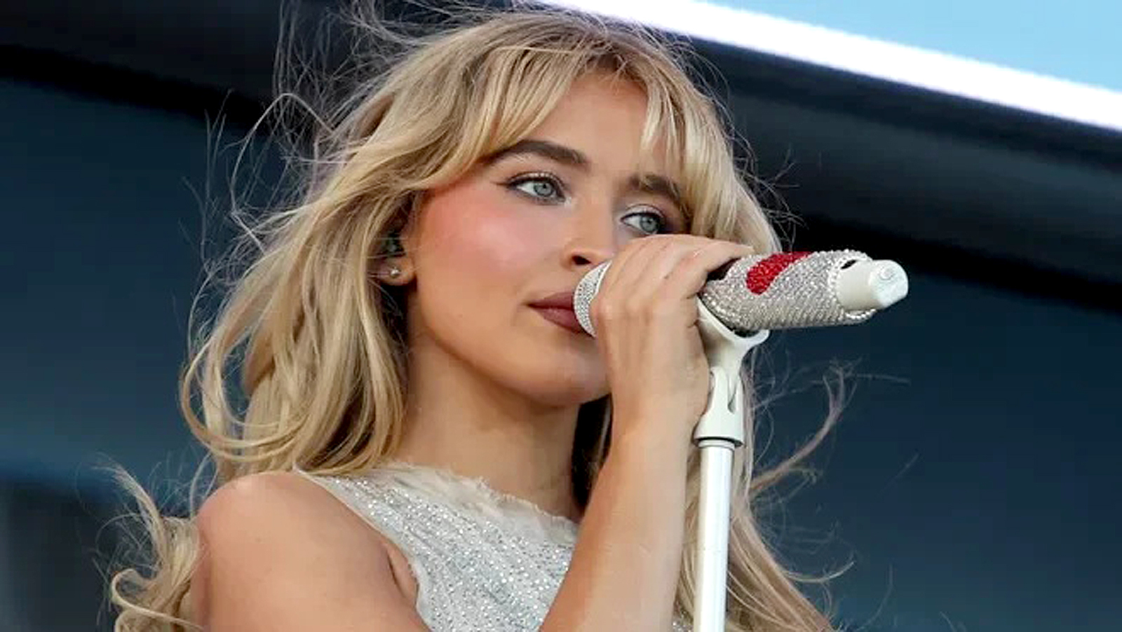 Sabrina Carpenter volta ao Brasil
