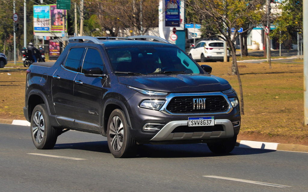  Estudo mensal aponta que política tributária, mobilidade urbana e novas 
tecnologias impulsionaram o mercado de veículos no último mês
