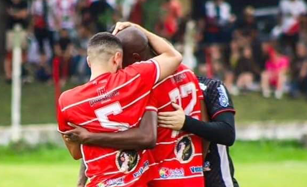 Bola rola a partir das 8h30 em nove campos de Sorocaba