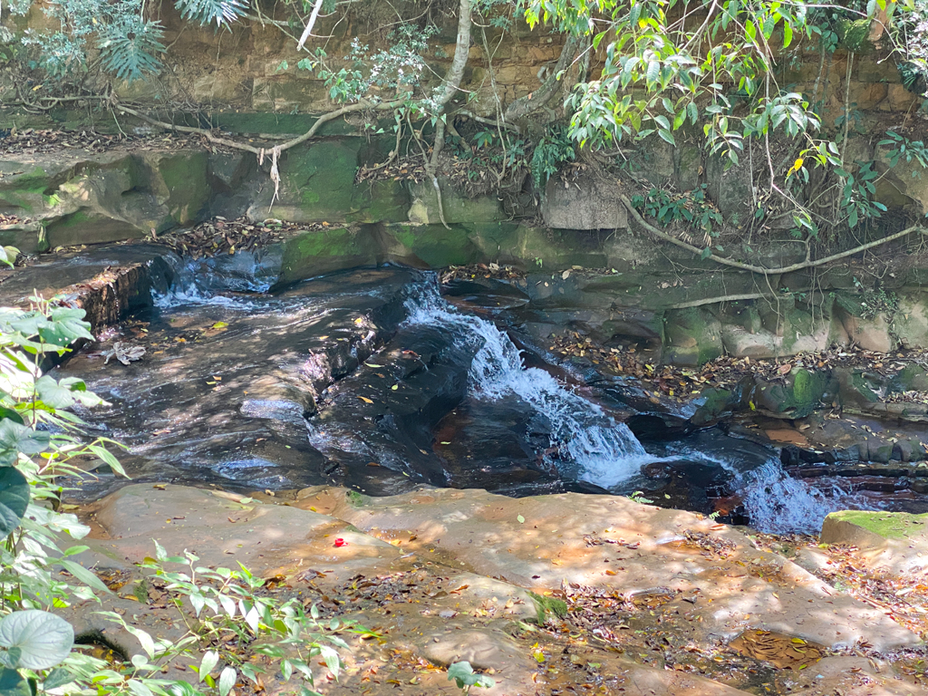 Cachoeira do Parque da Cachoeira (Ituaré), atrai visitantes para caminhadas e contato com a natureza