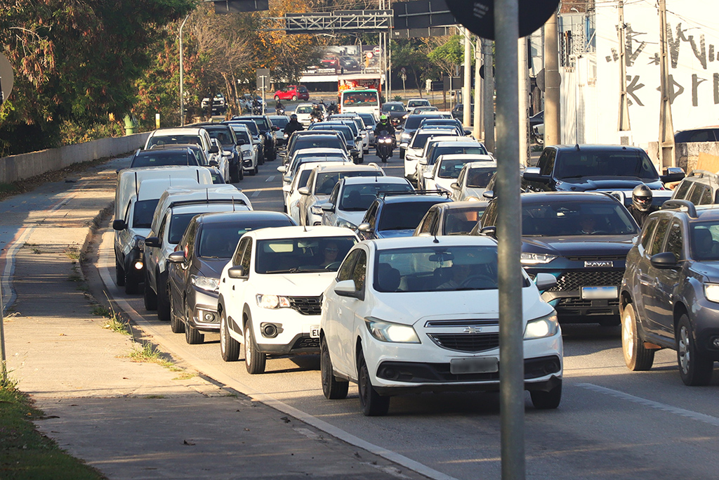Avenida Juvenal de Campos no encontro com a Dom Aguirre: ponto é dos mais 
movimentados da cidade